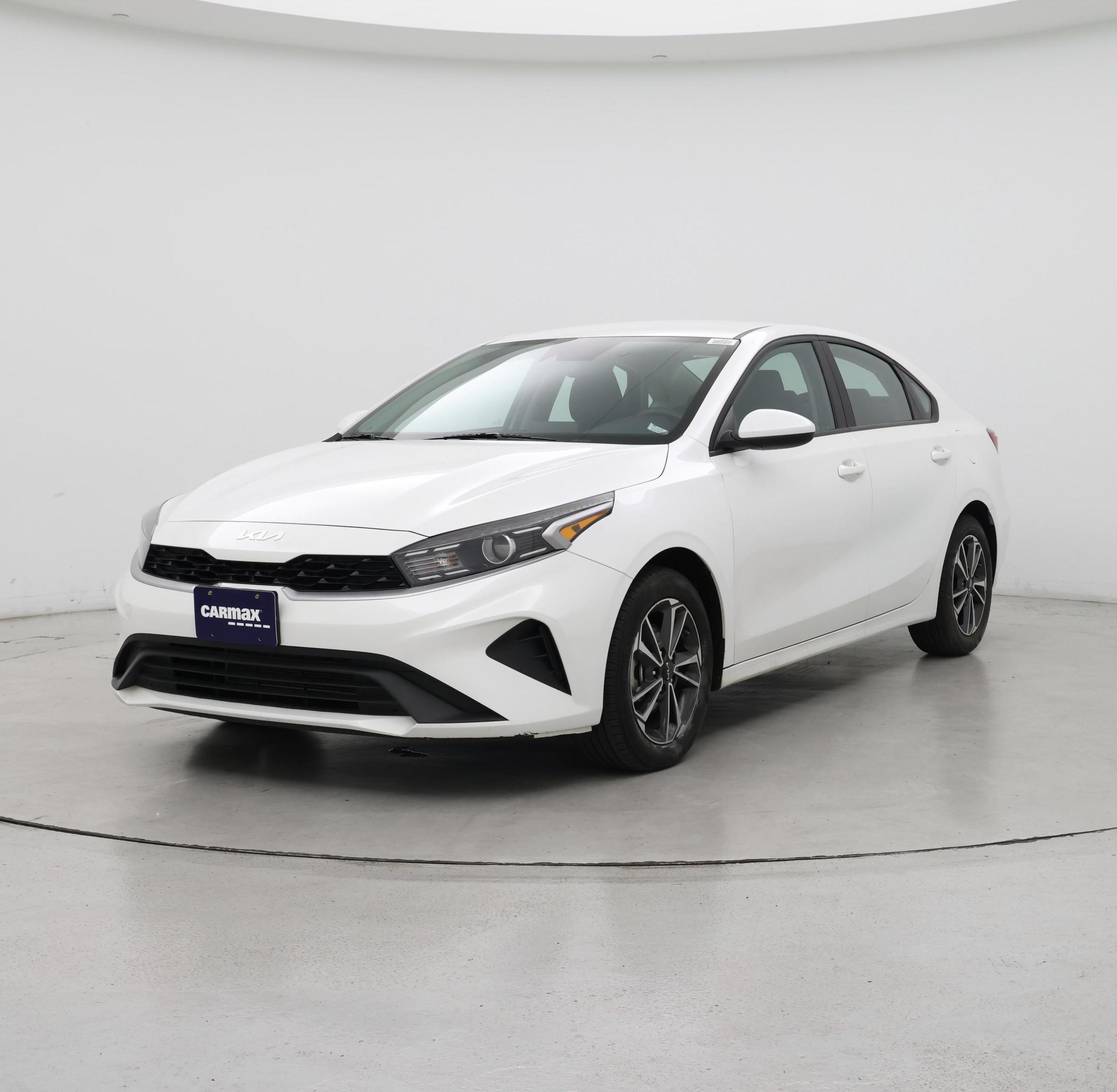 Thumbnail: 2024 Kia Forte - 4