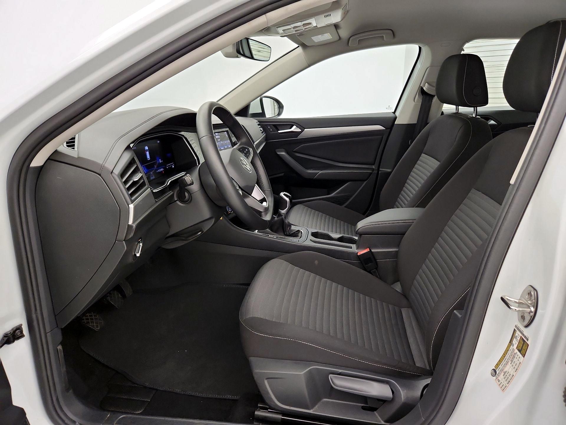 Thumbnail: 2024 Volkswagen Jetta - 11