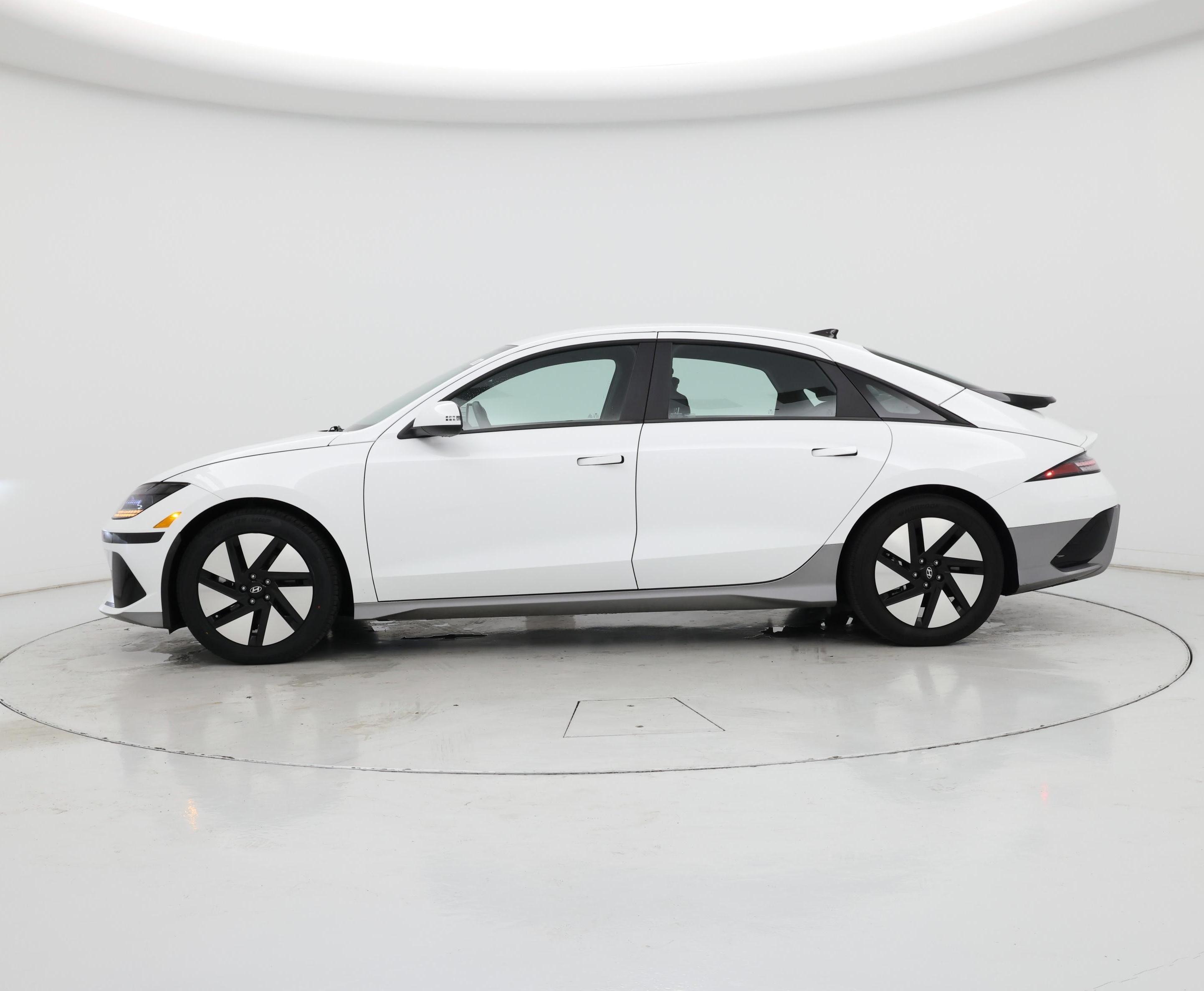 Thumbnail: 2024 Hyundai Ioniq 6 - 3