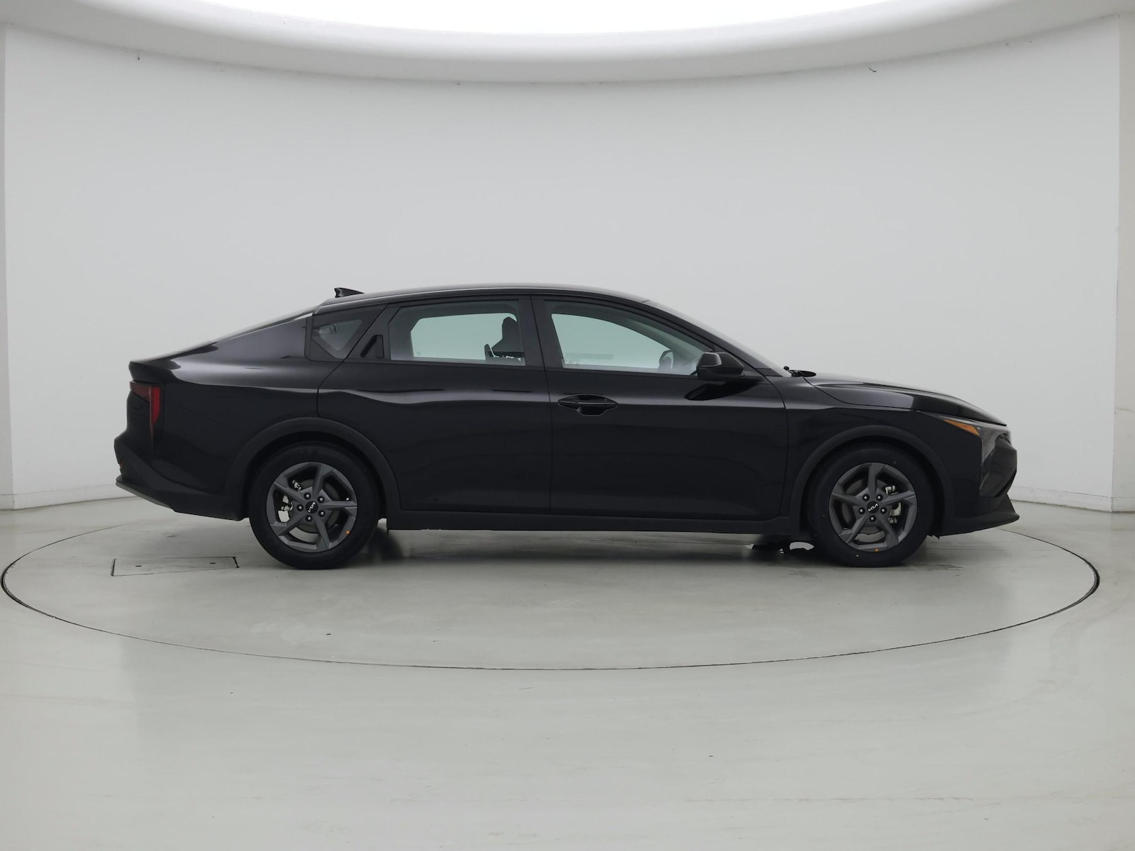 2025 Kia K4 LXS - Photo 8