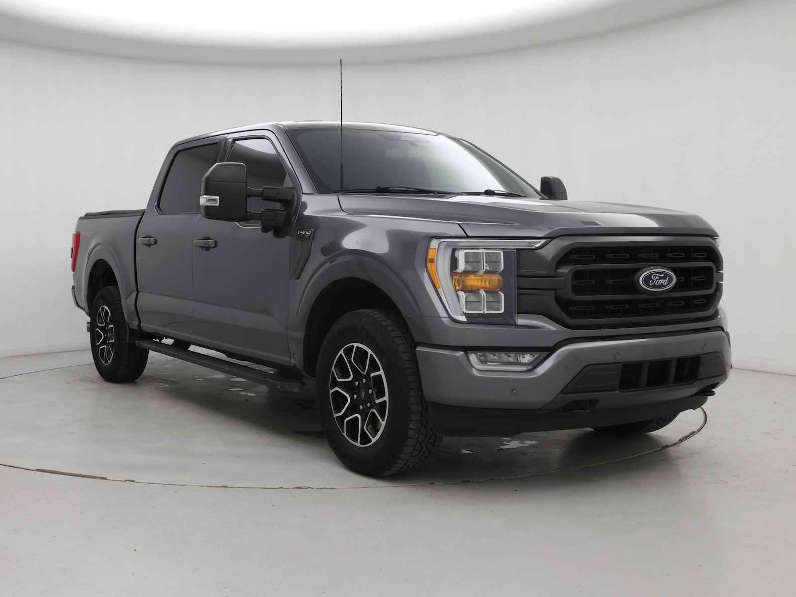 2023 Ford F-150 XLT - Photo 2