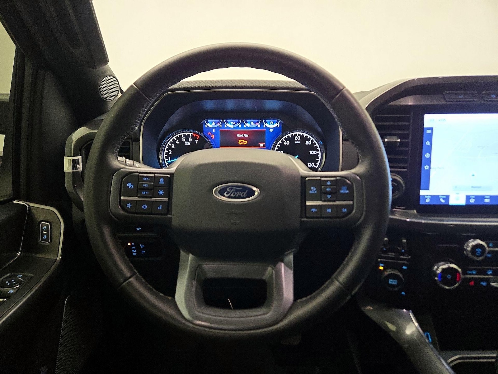 2023 Ford F-150 XLT - Photo 11