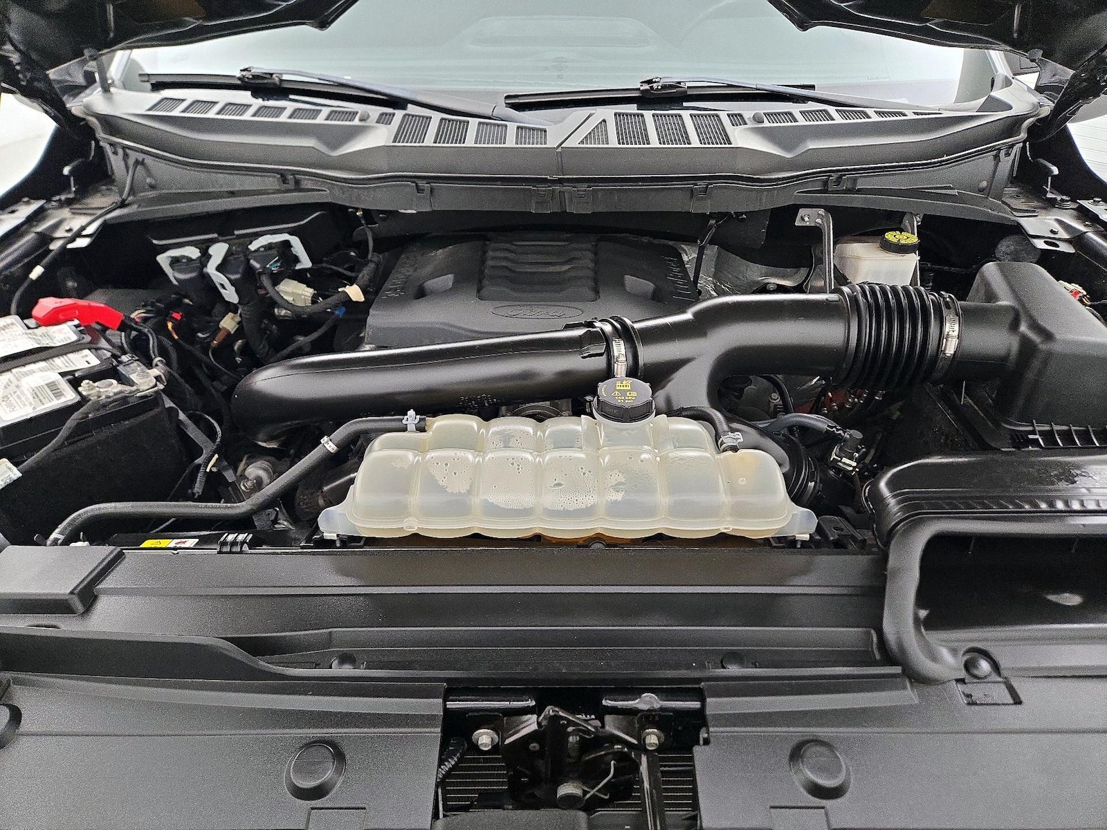 2023 Ford F-150 XLT - Photo 23