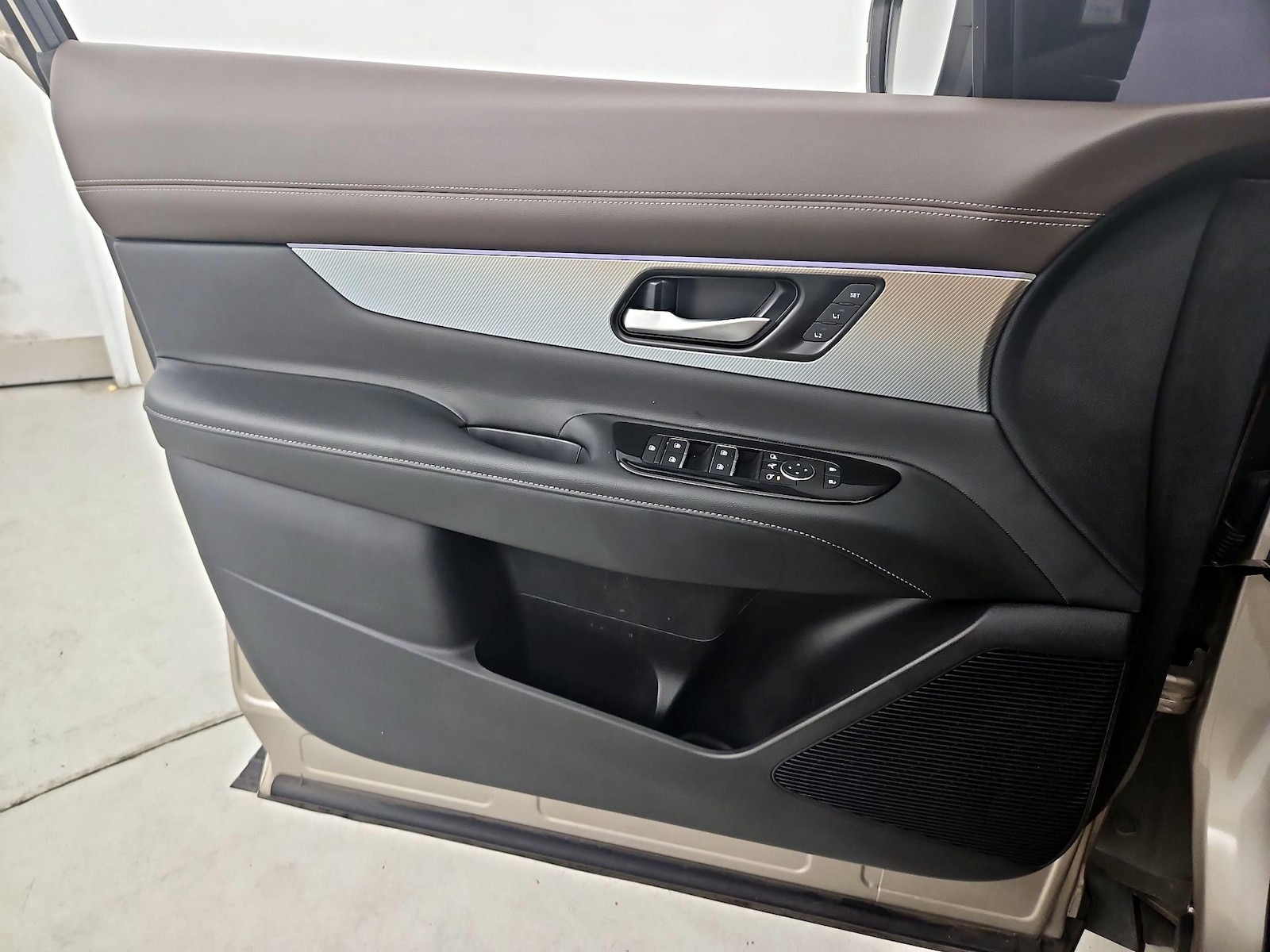 2025 Nissan Murano Platinum - Photo 13