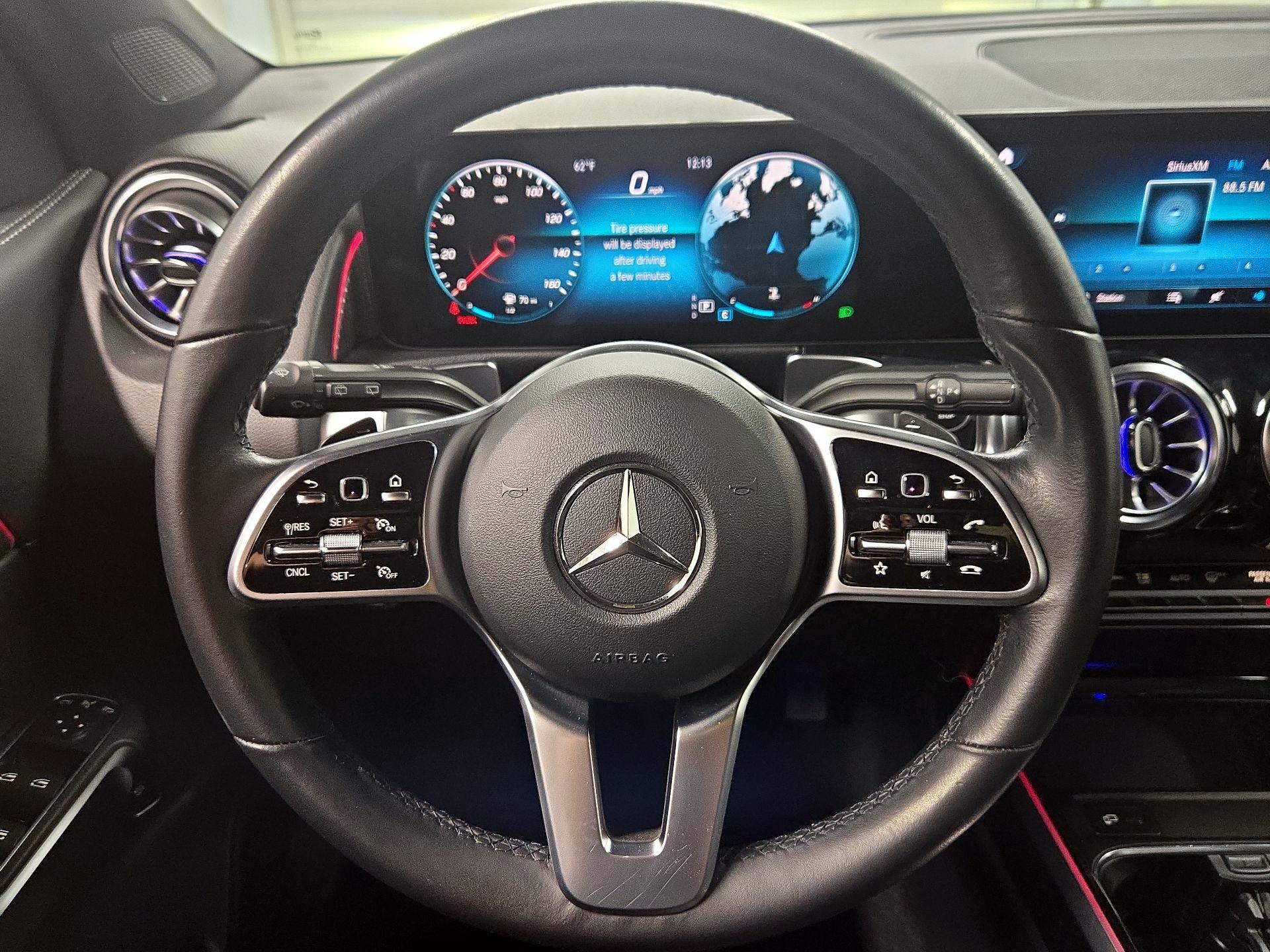 Thumbnail: 2022 Mercedes-Benz GLB - 10