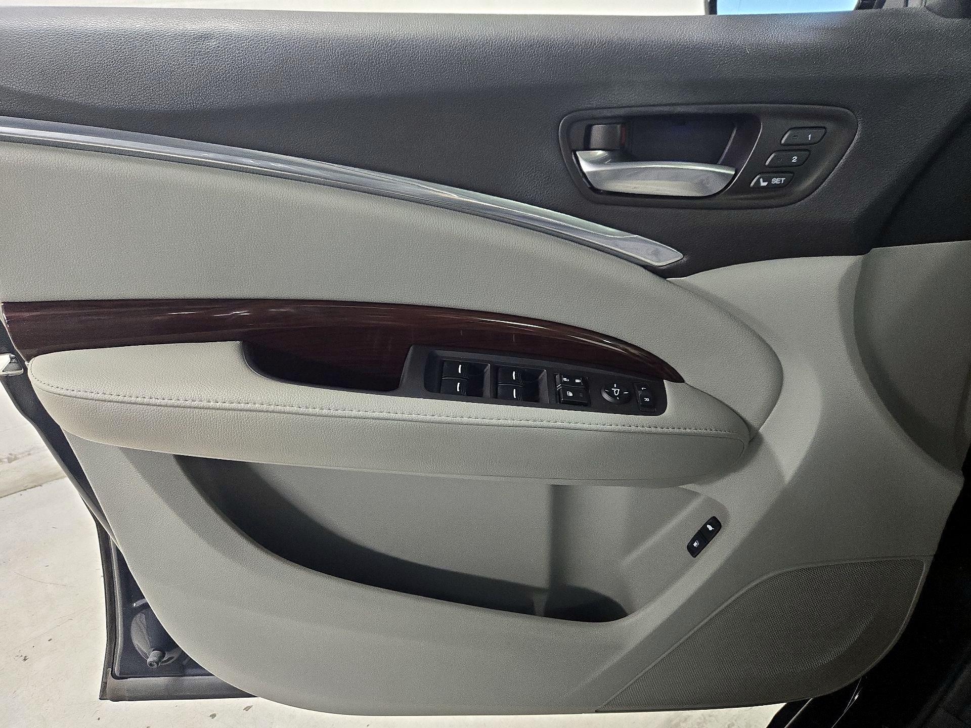 Thumbnail: 2015 Acura MDX - 12