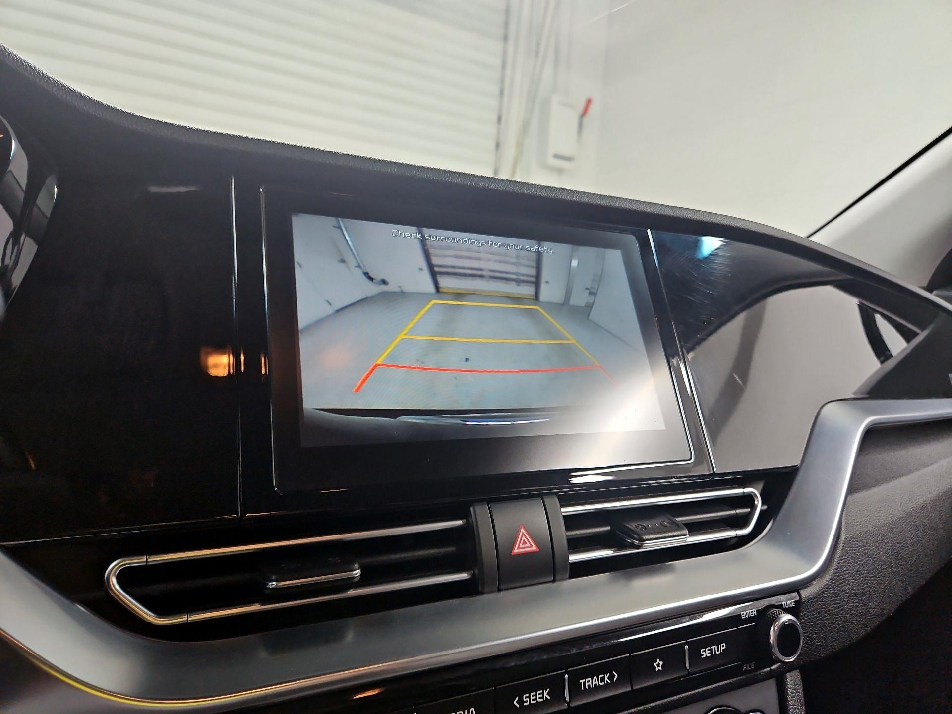 Thumbnail: 2020 Kia Niro - 14