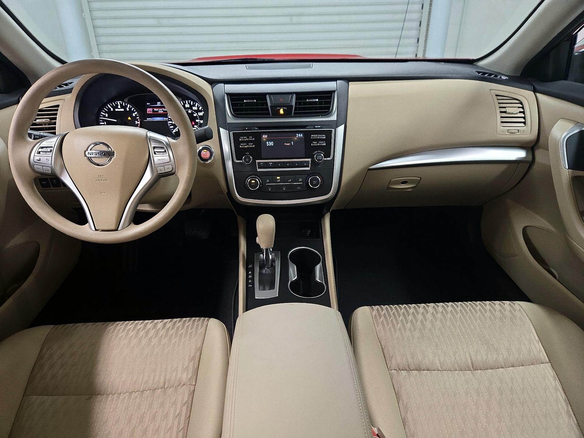 Thumbnail: 2016 Nissan Altima - 9