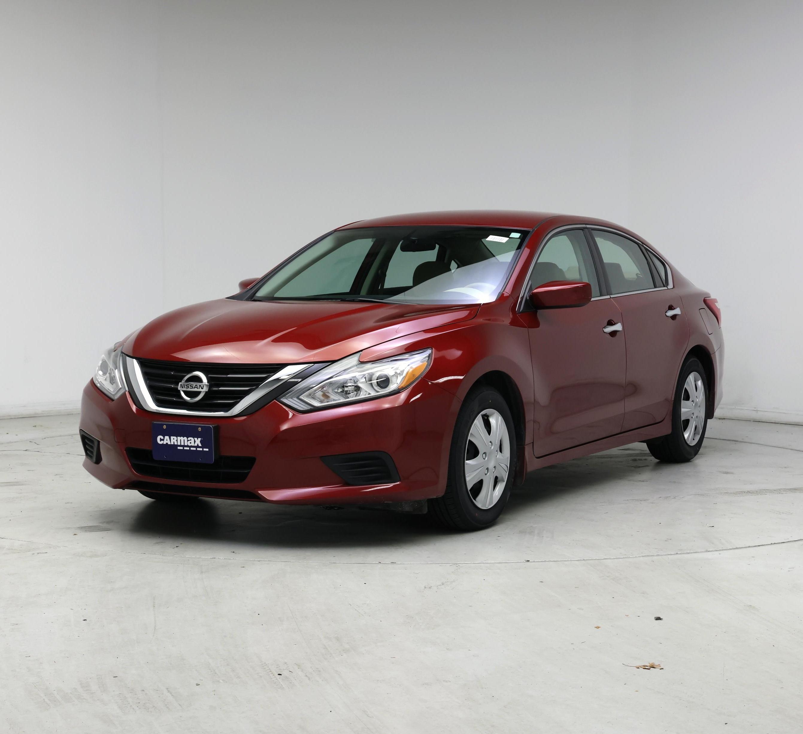 Thumbnail: 2016 Nissan Altima - 4