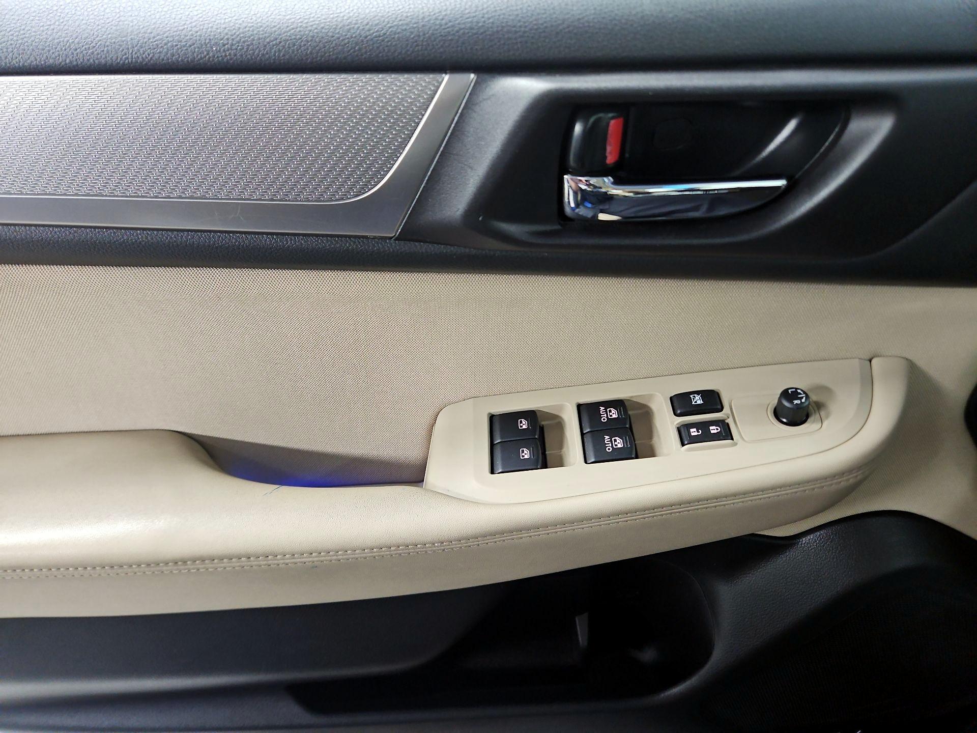 Thumbnail: 2016 Subaru Outback - 12