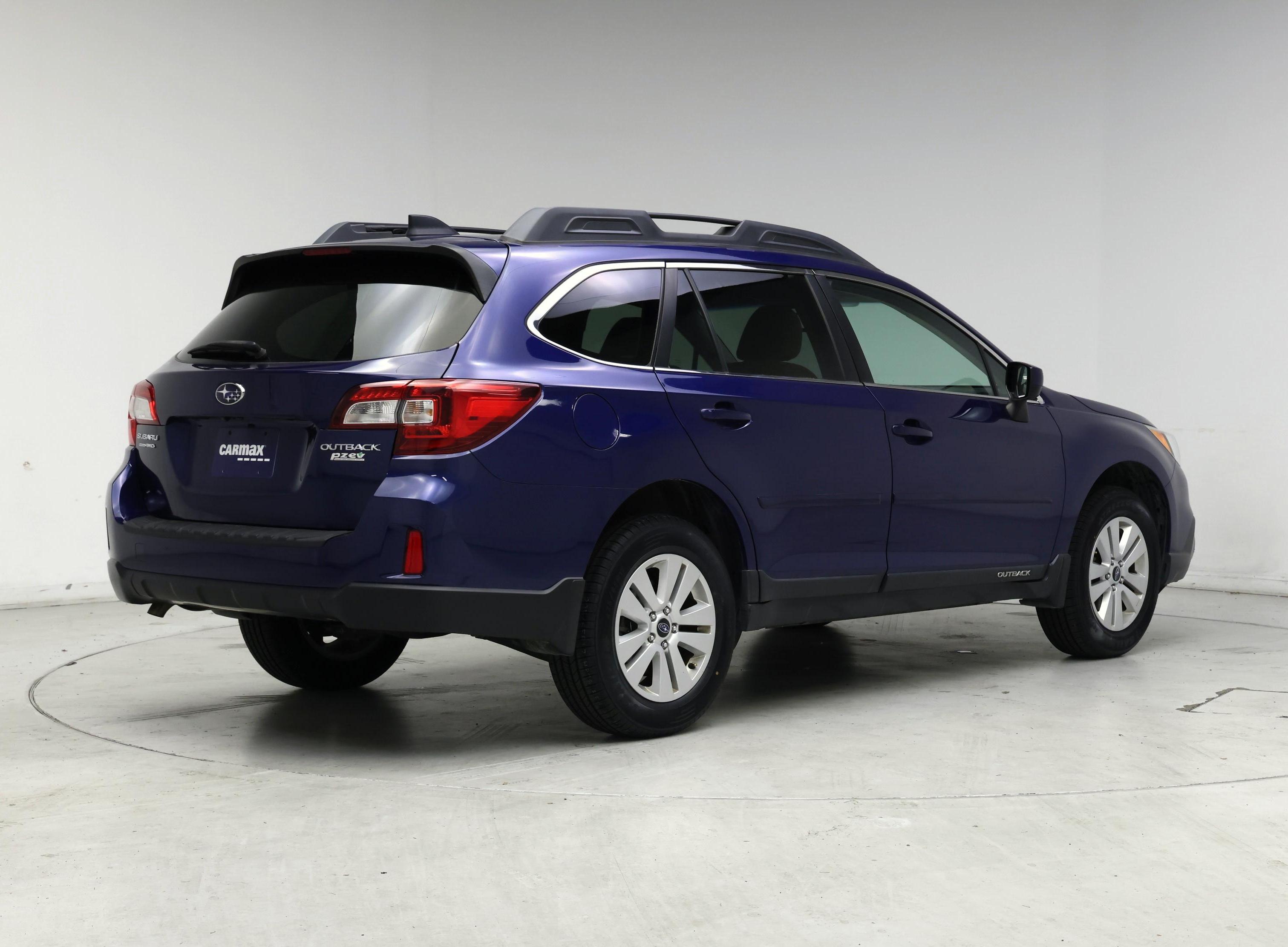 Thumbnail: 2016 Subaru Outback - 8