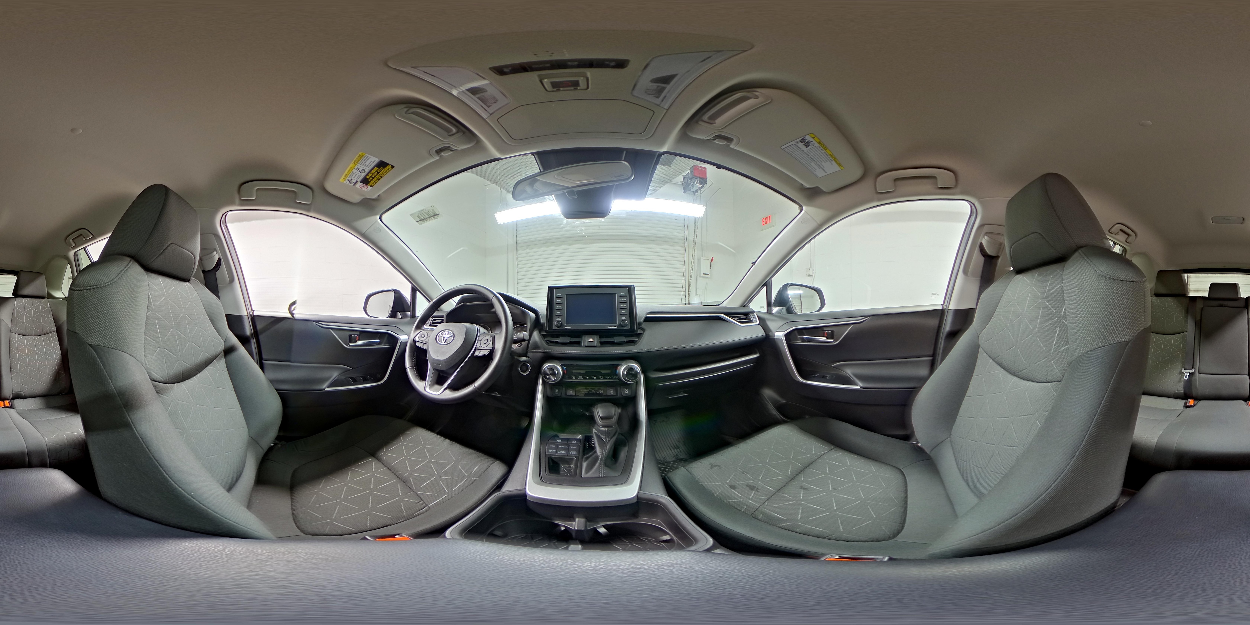 2022 Toyota RAV4 XLE - Photo 24