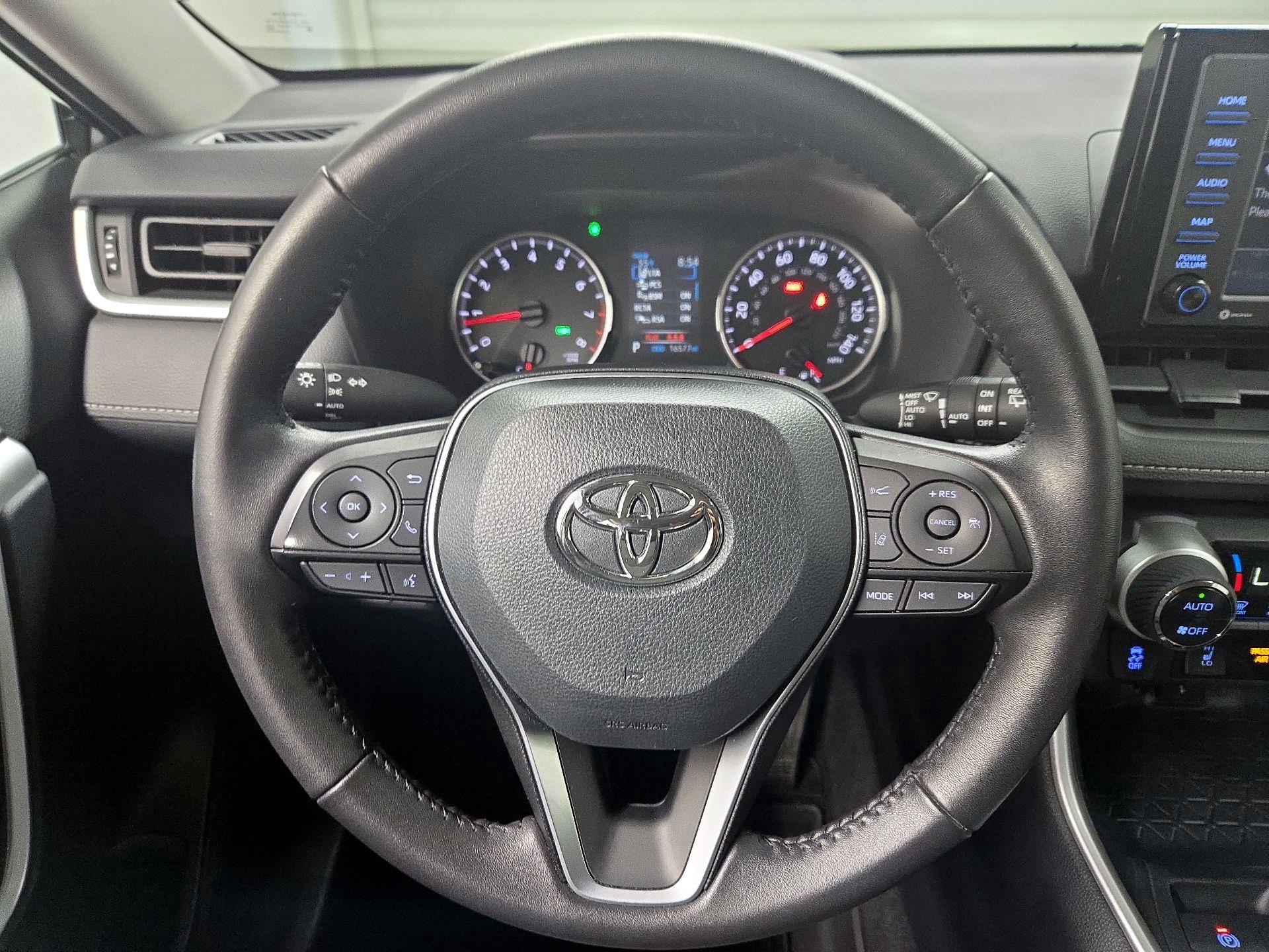 Thumbnail: 2022 Toyota RAV4 - 10