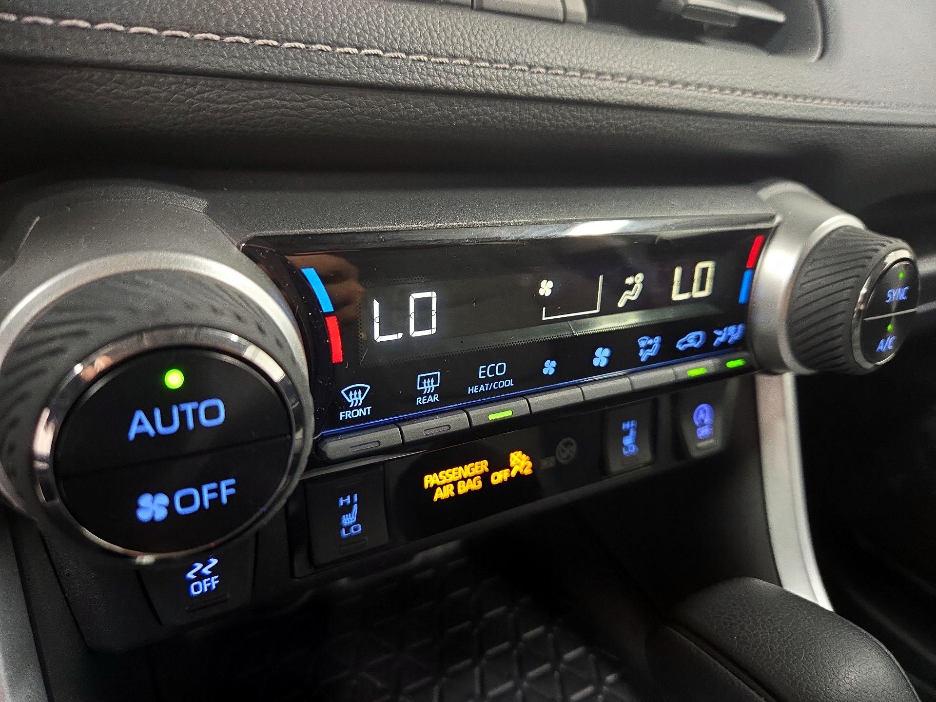 Thumbnail: 2022 Toyota RAV4 - 16