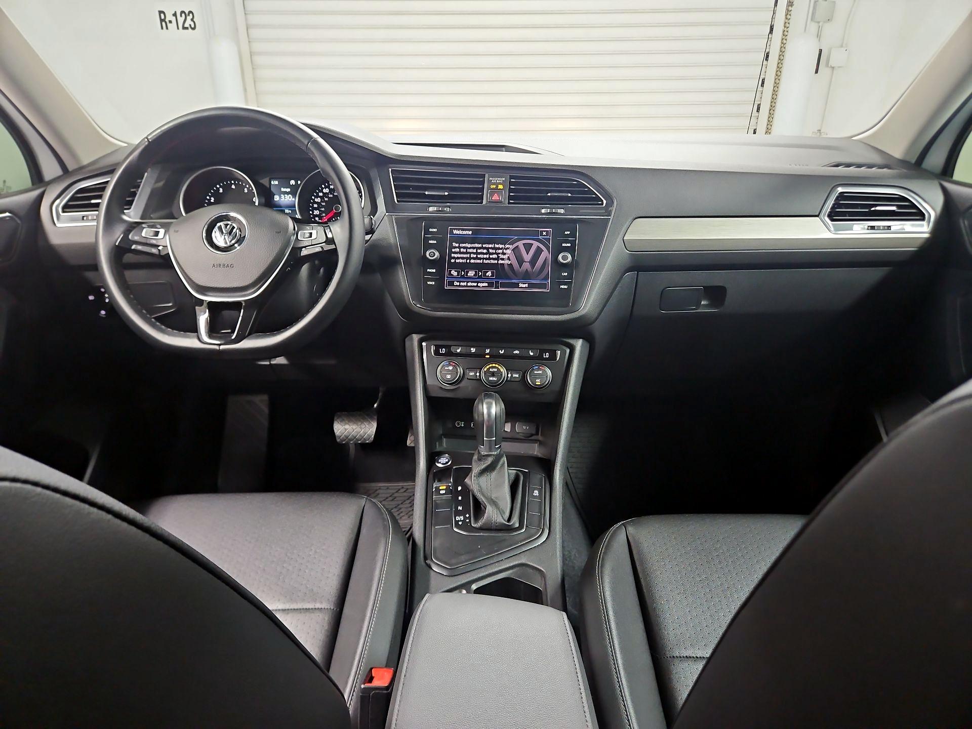 Thumbnail: 2018 Volkswagen Tiguan - 9