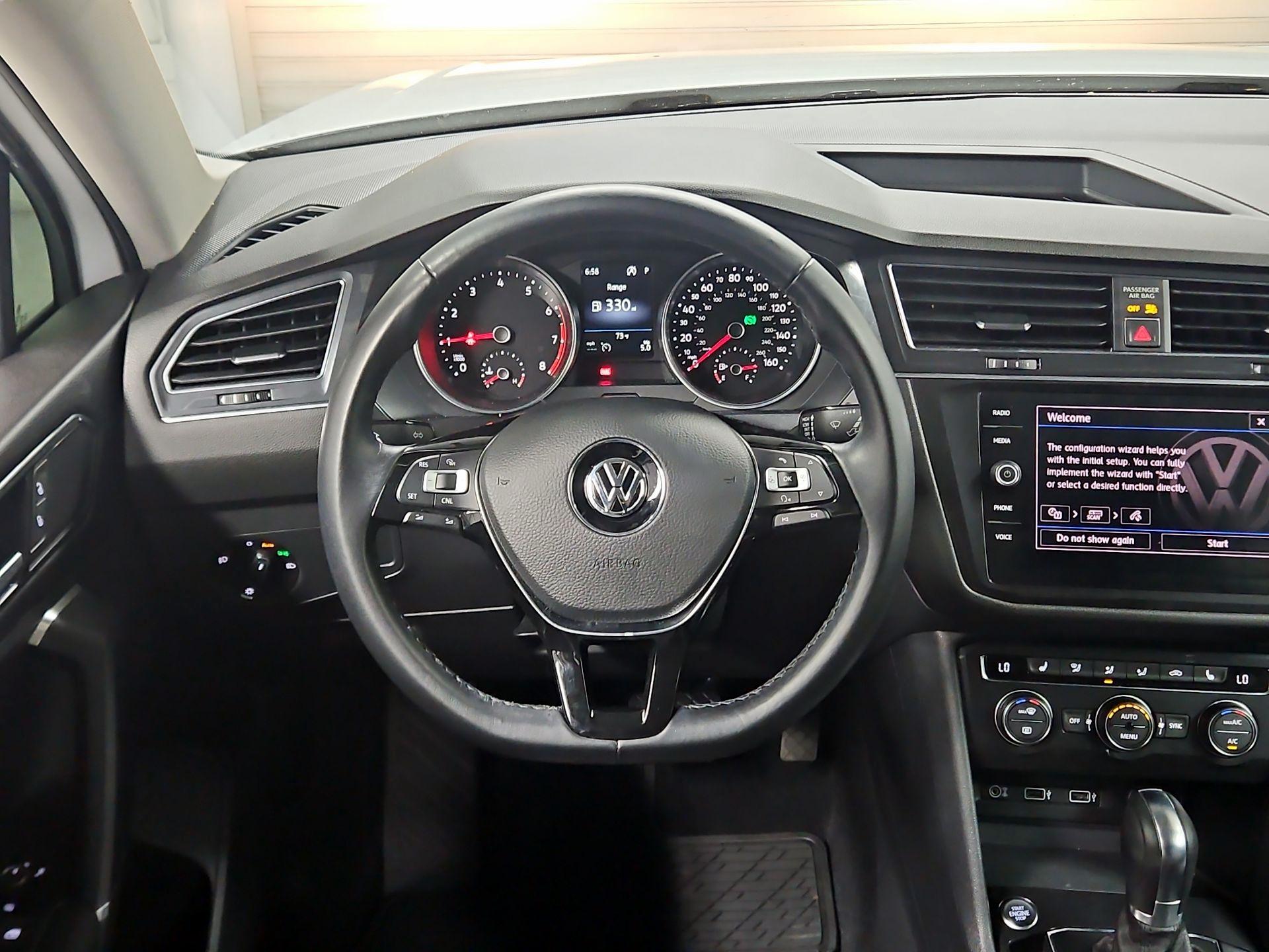 Thumbnail: 2018 Volkswagen Tiguan - 10