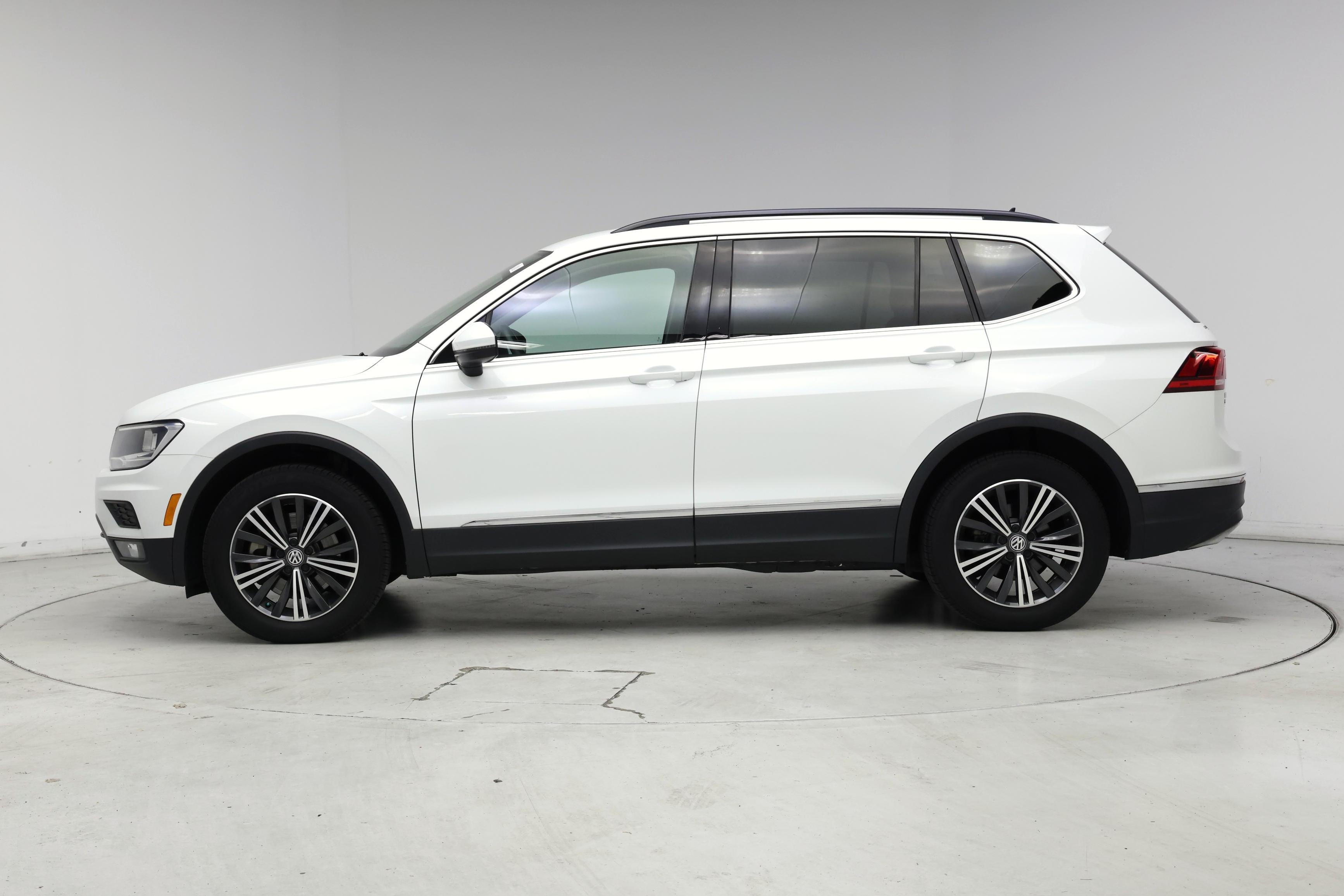 Thumbnail: 2018 Volkswagen Tiguan - 3