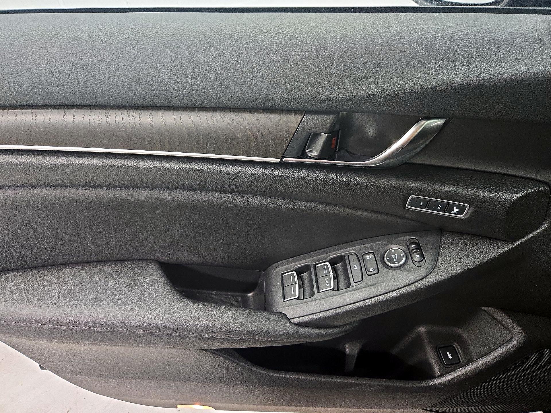 Thumbnail: 2019 Honda Accord - 12
