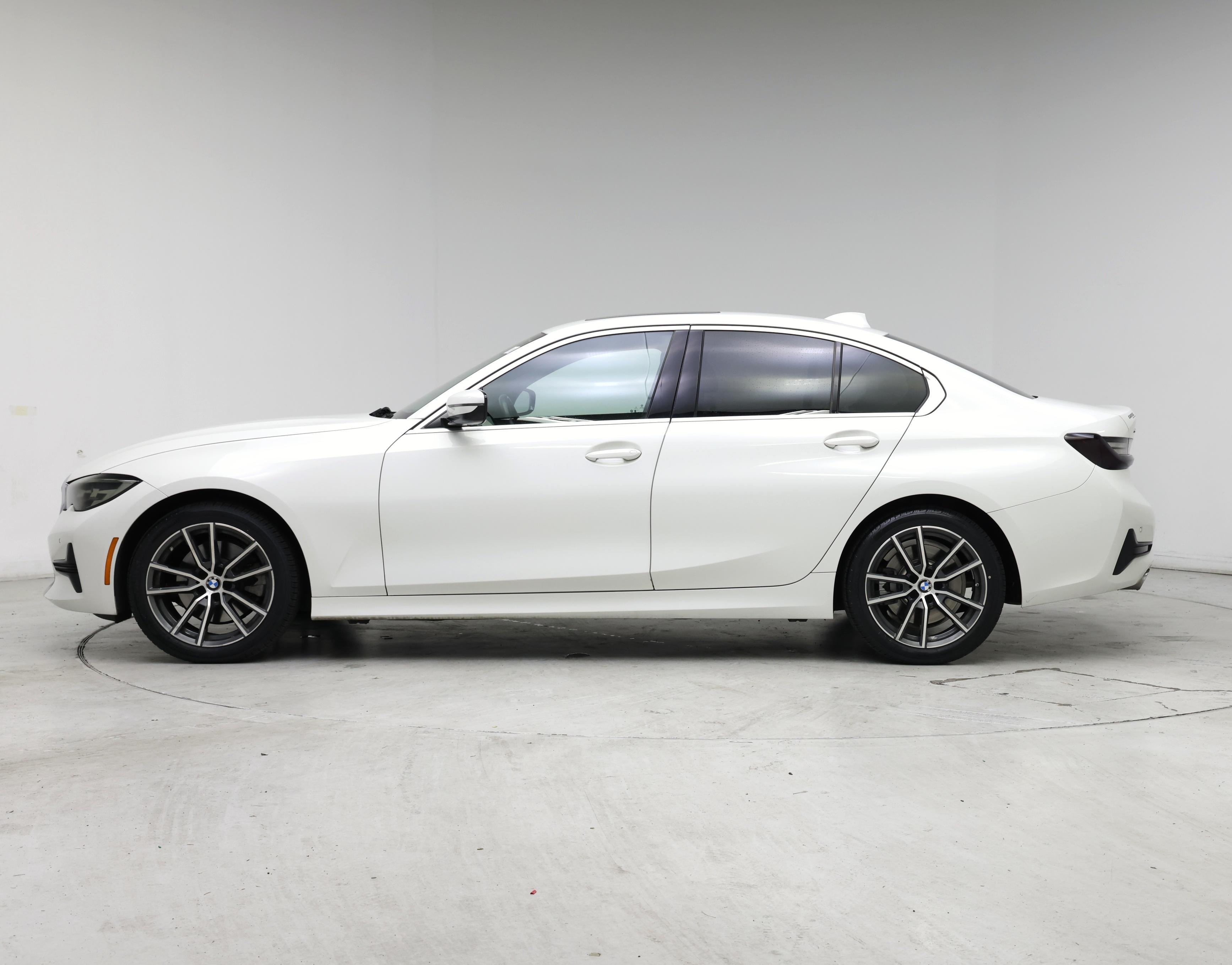 Thumbnail: 2020 BMW 3 Series - 3