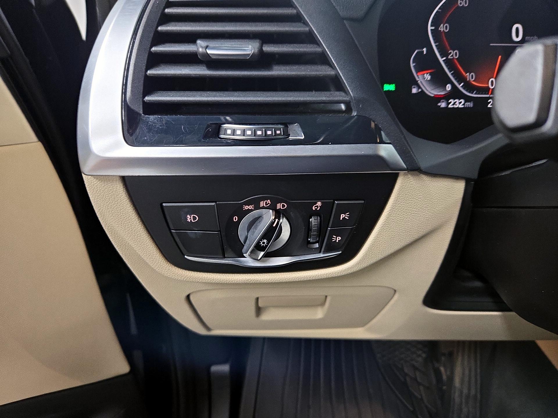 Thumbnail: 2021 BMW X3 - 13