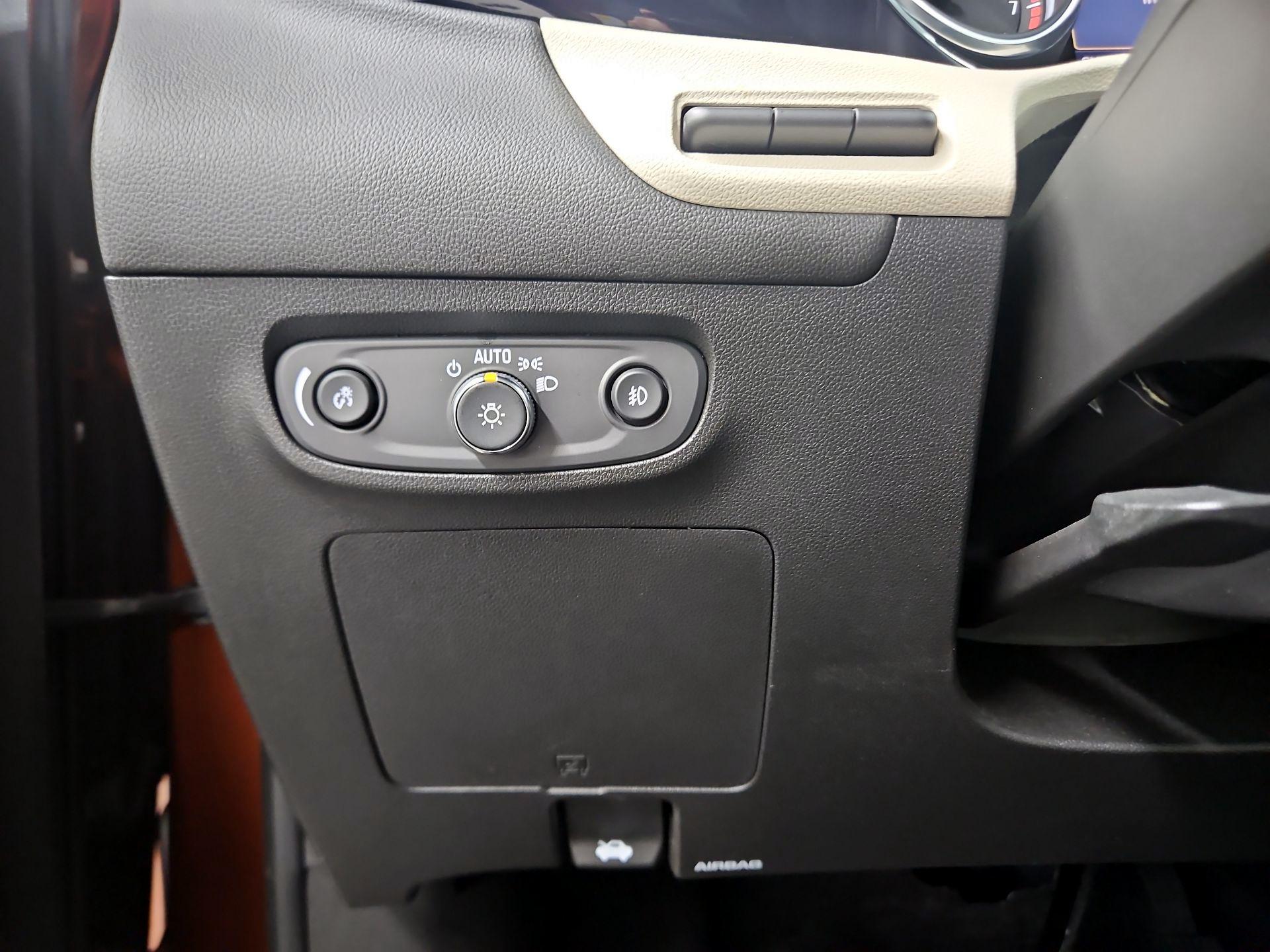 Thumbnail: 2020 Buick Encore GX - 13