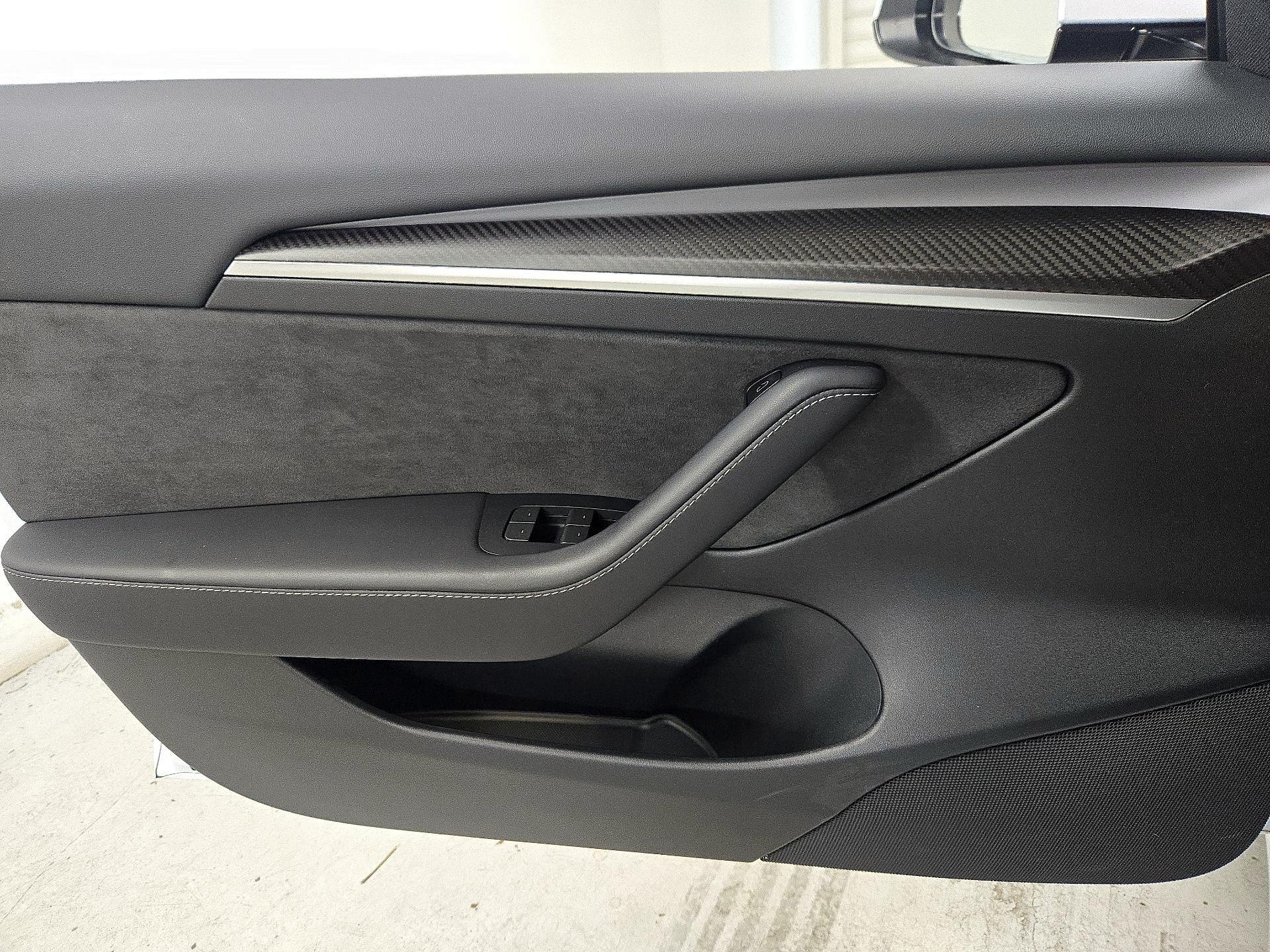 Thumbnail: 2023 Tesla Model 3 - 12