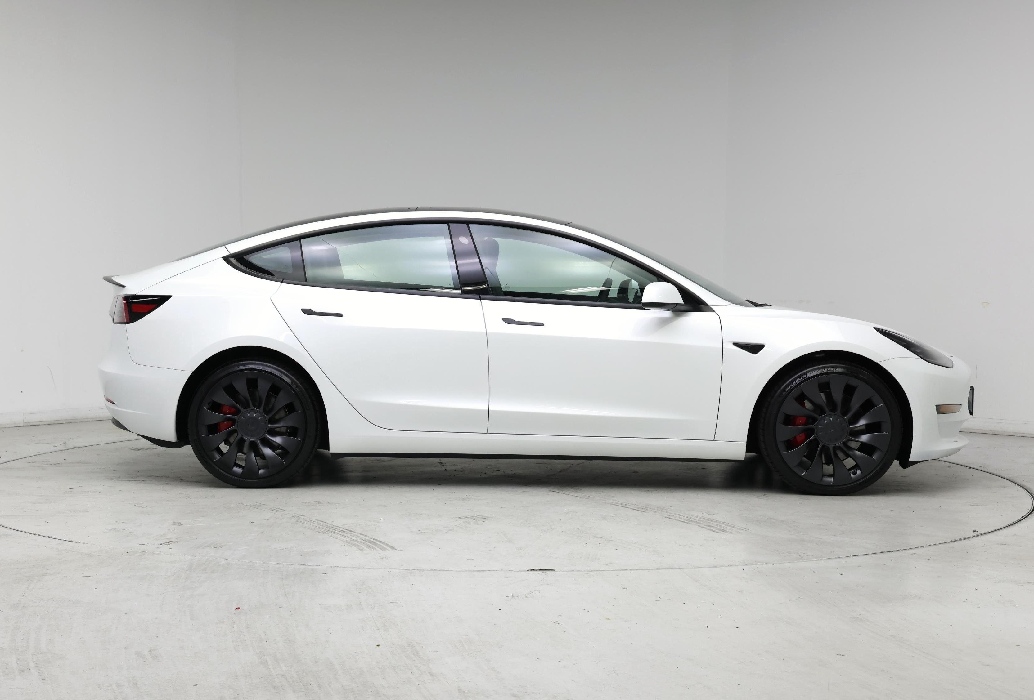 Thumbnail: 2023 Tesla Model 3 - 7