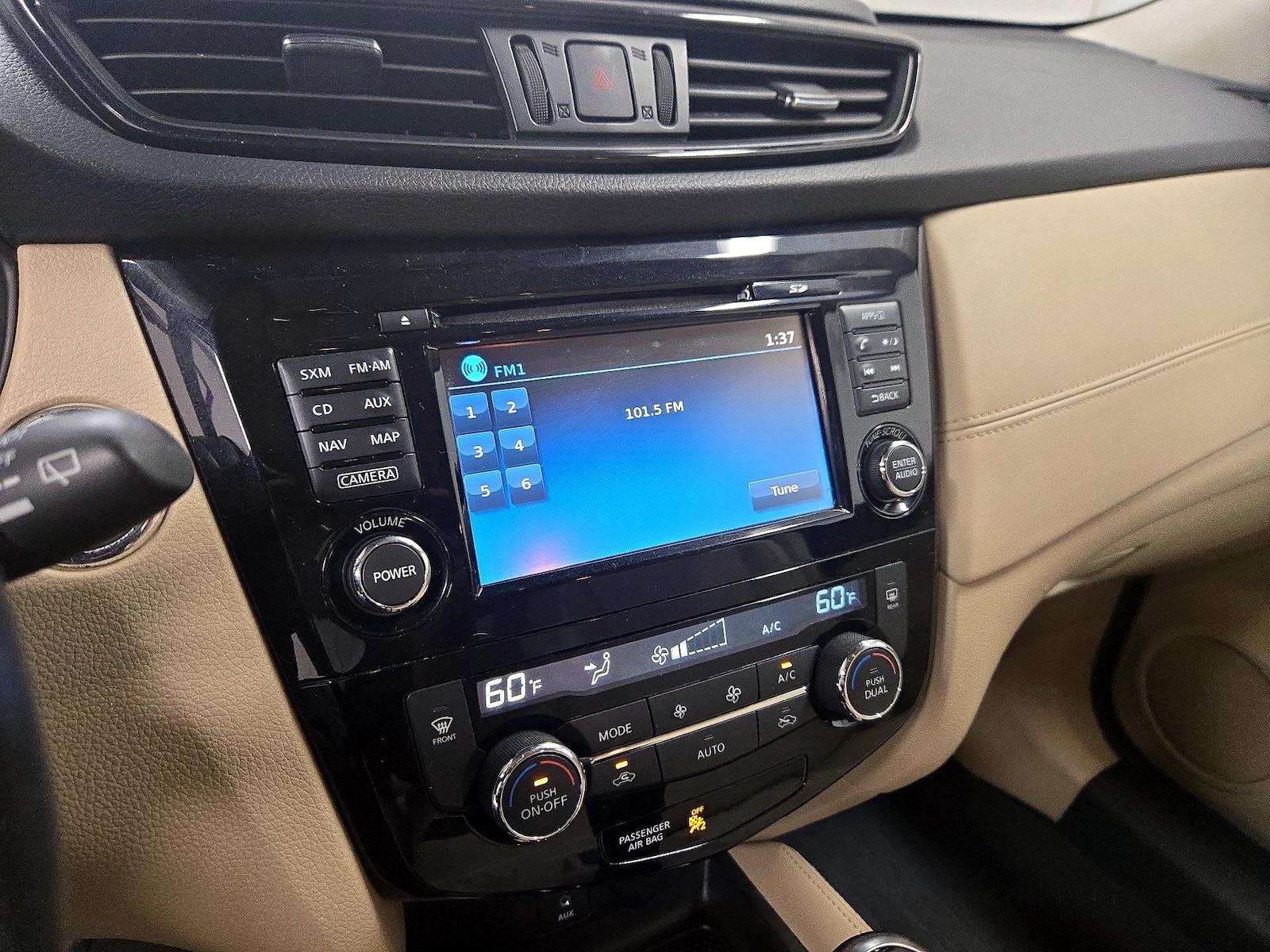 2017 Nissan Rogue SL - Photo 17