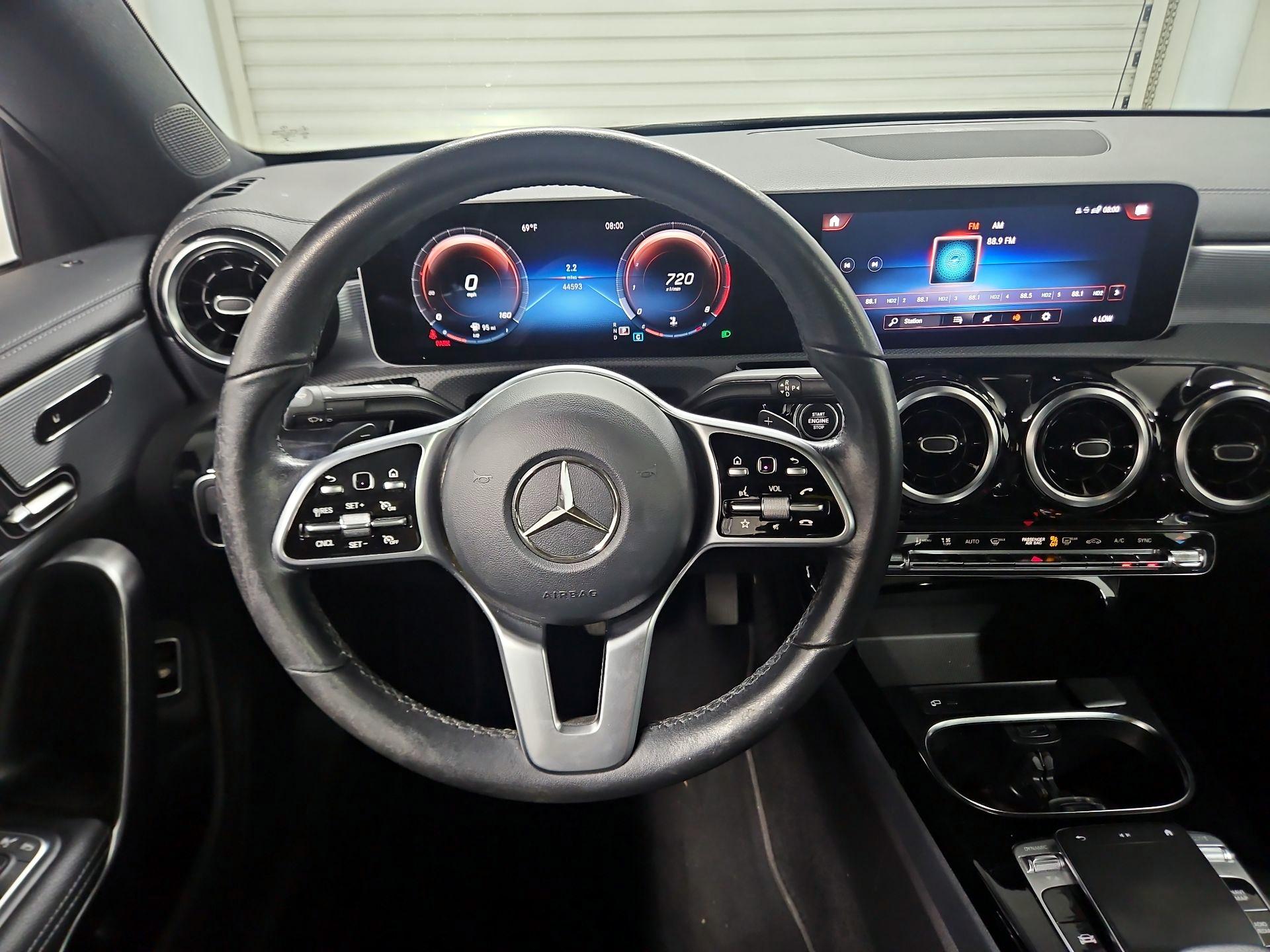 Thumbnail: 2020 Mercedes-Benz CLA - 10