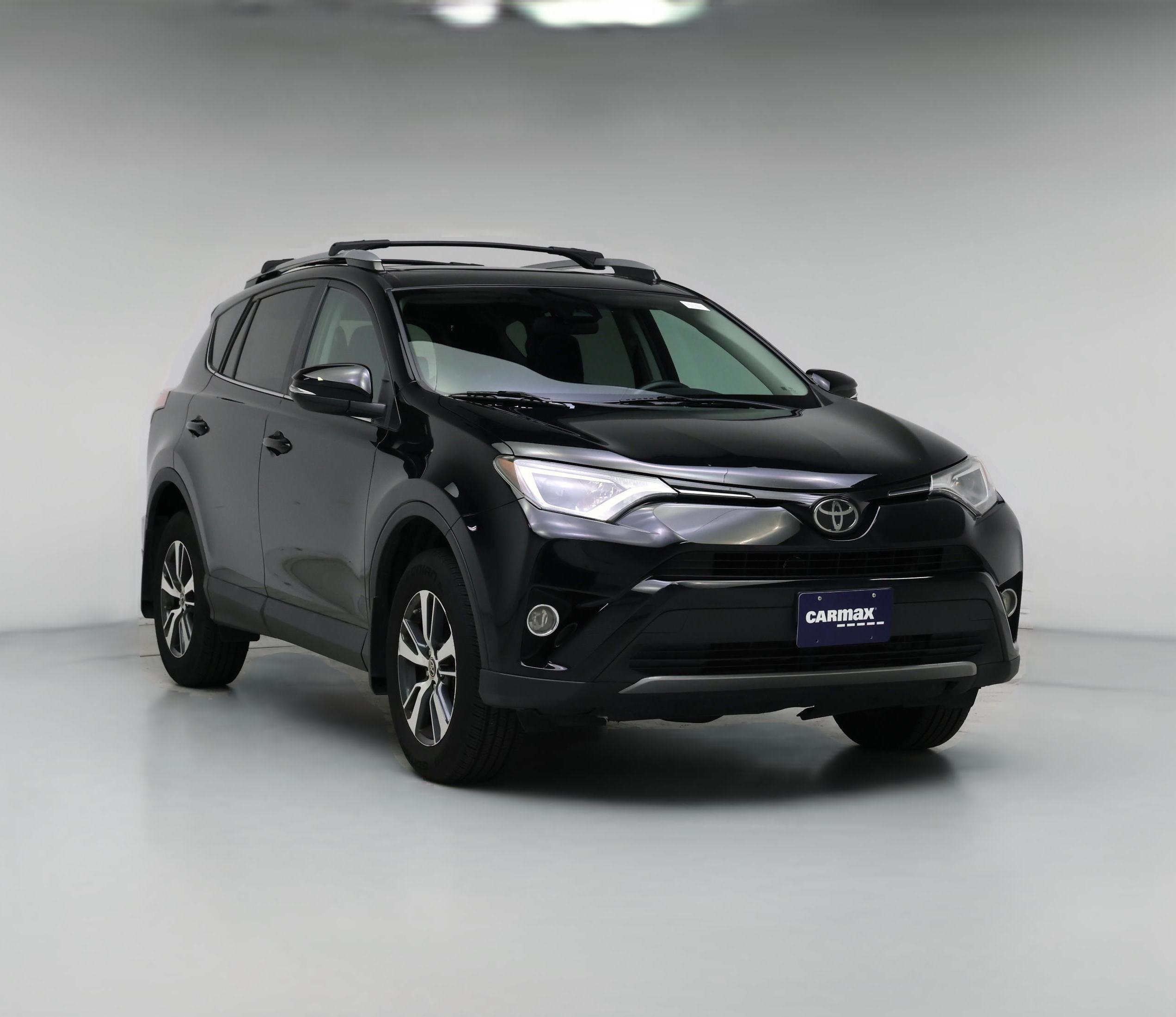 Thumbnail: 2017 Toyota RAV4 - 1