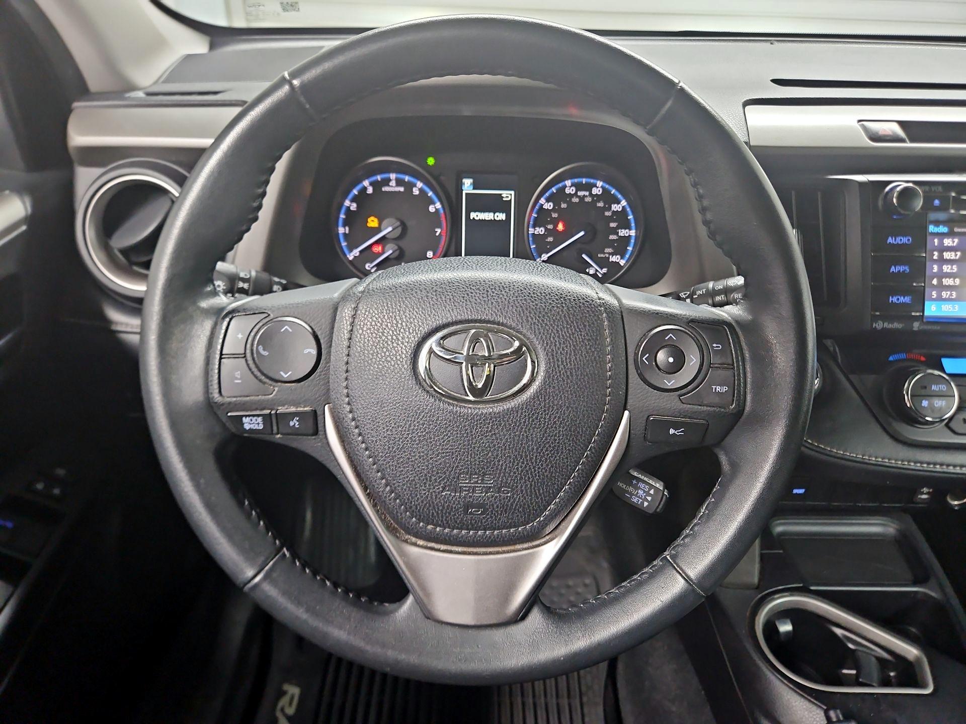 Thumbnail: 2017 Toyota RAV4 - 10