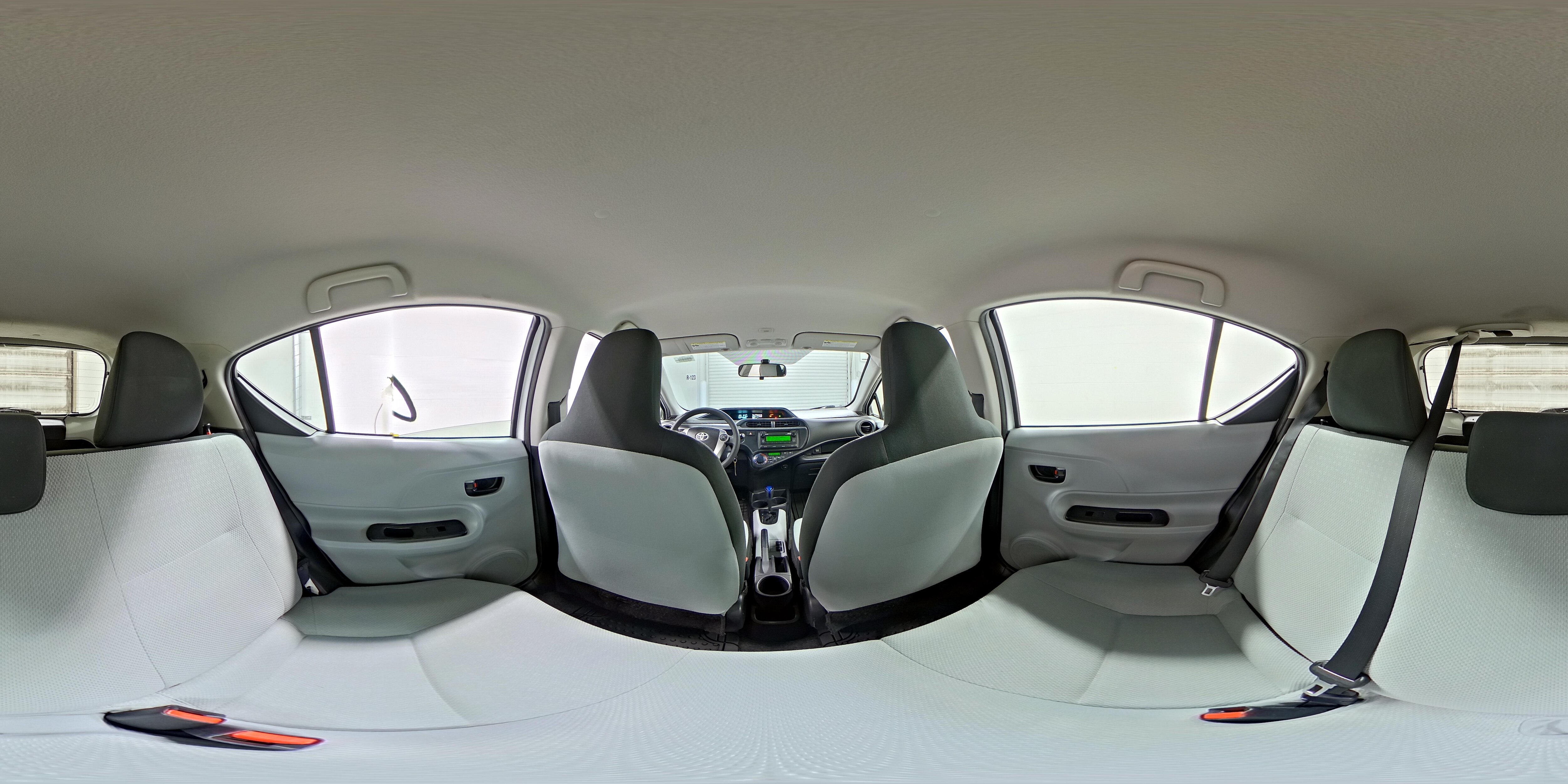 2014 Toyota Prius c One - Photo 25