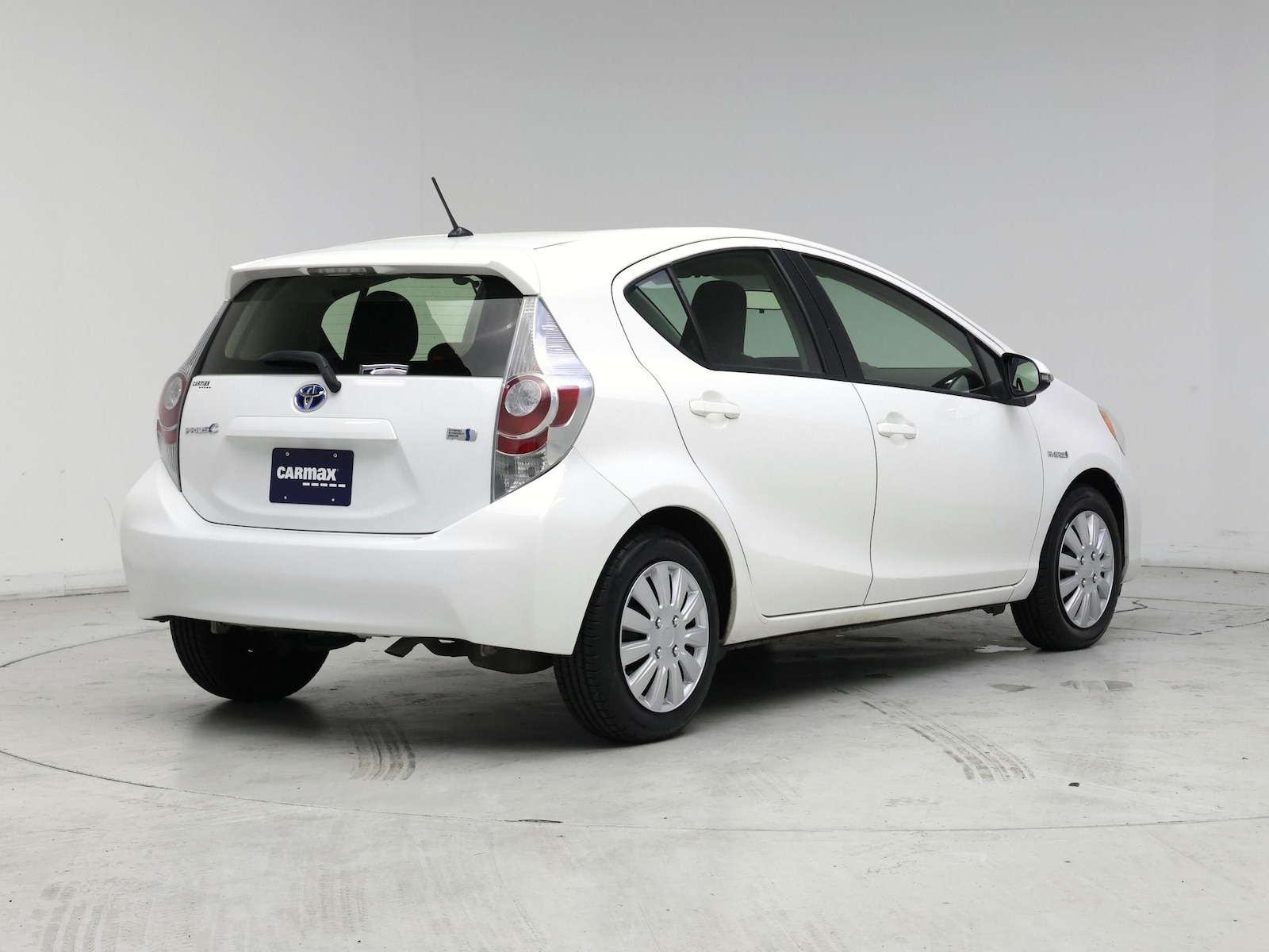 2014 Toyota Prius c One - Photo 9