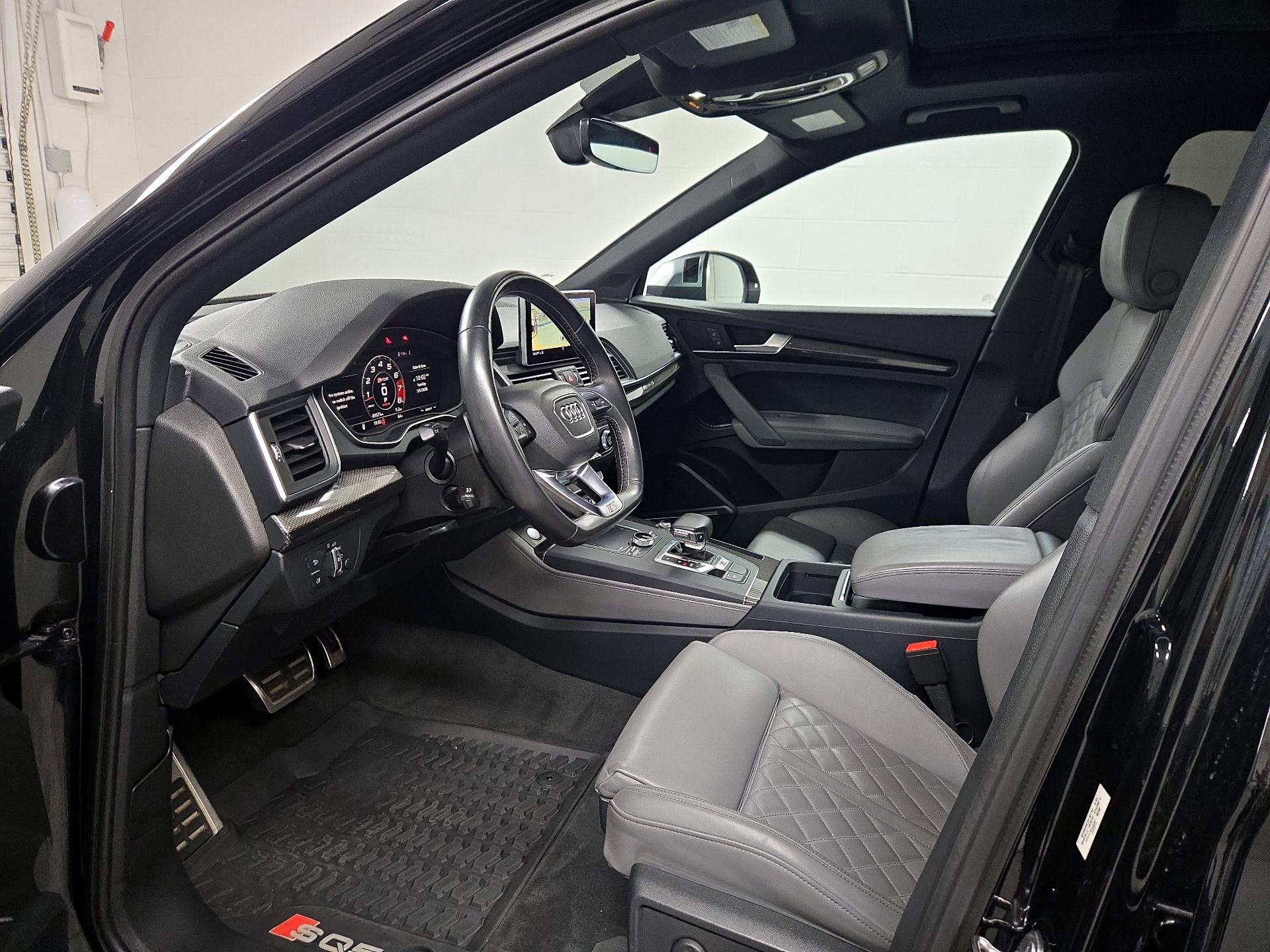 Thumbnail: 2018 Audi SQ5 - 11