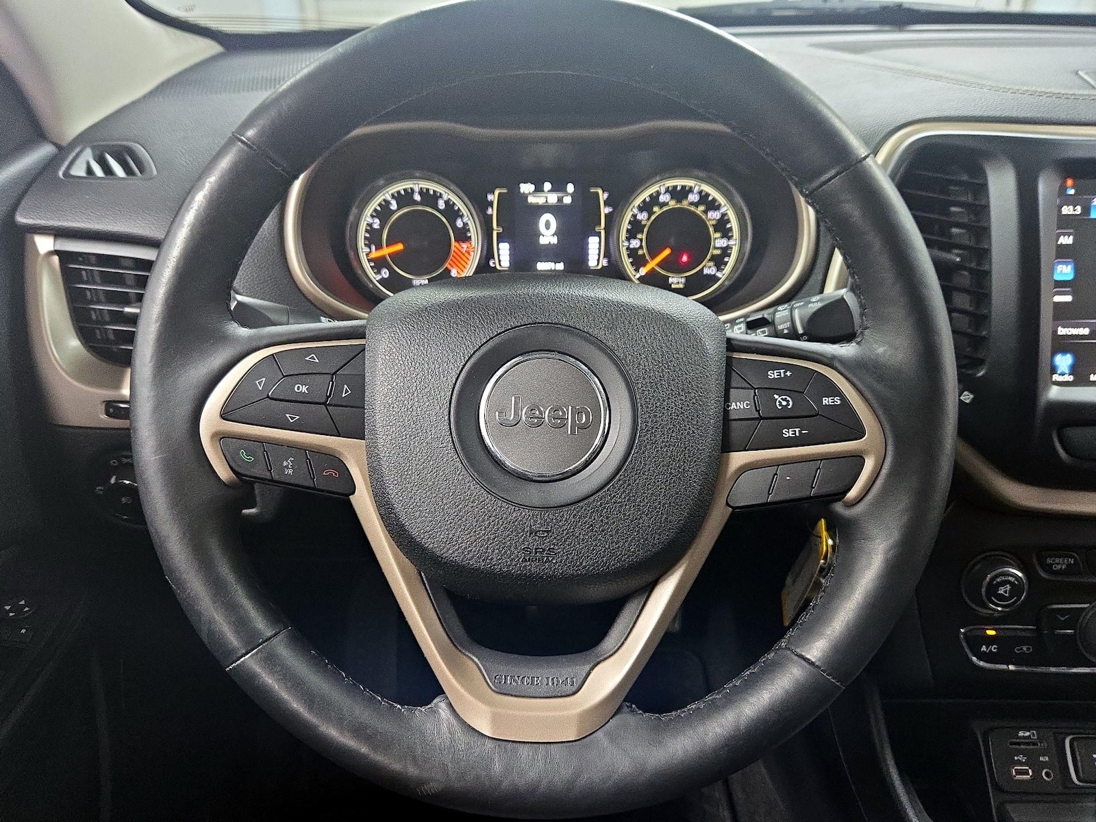 2014 Jeep Cherokee Latitude - Photo 11