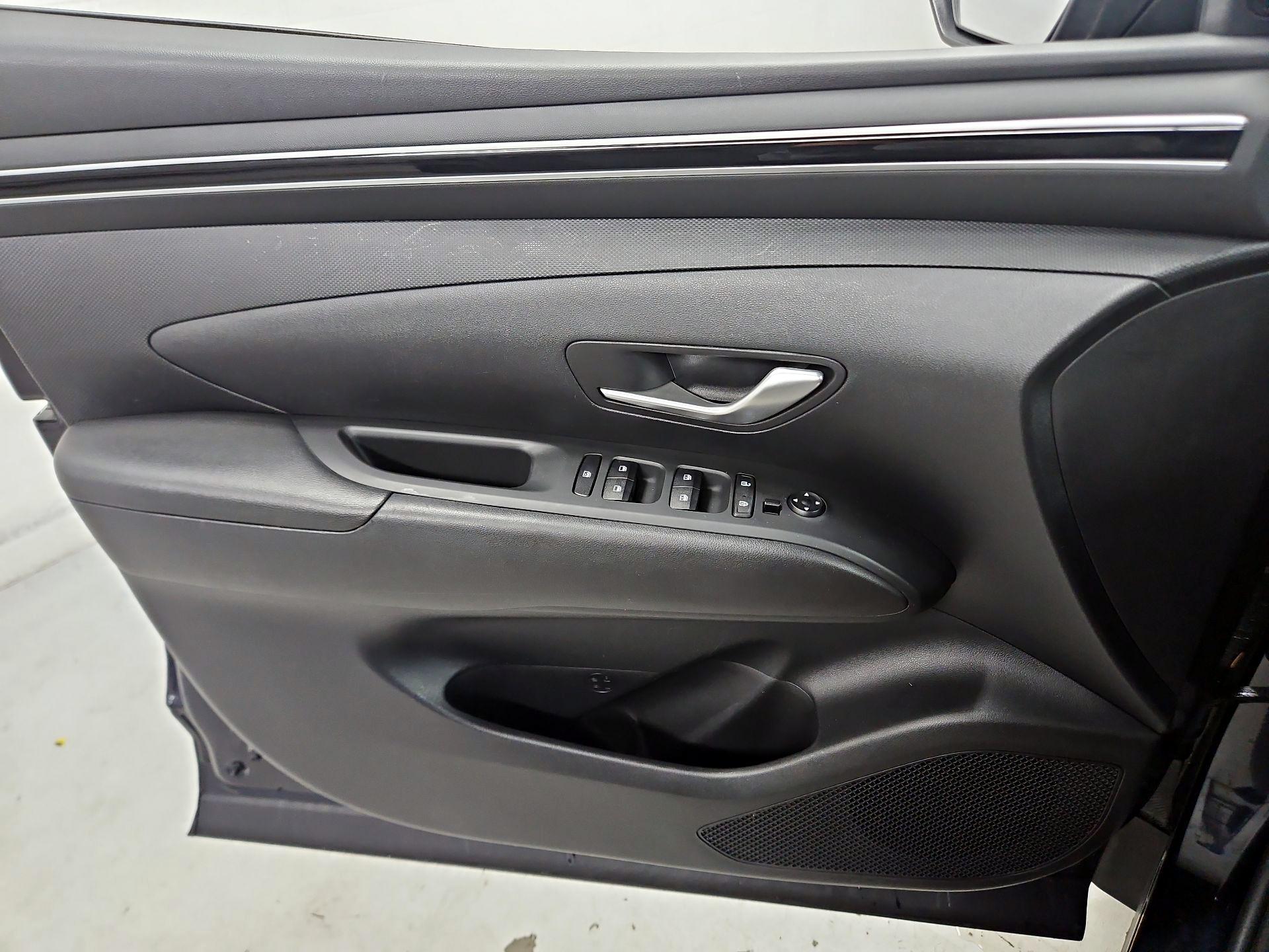 Thumbnail: 2022 Hyundai Tucson - 12