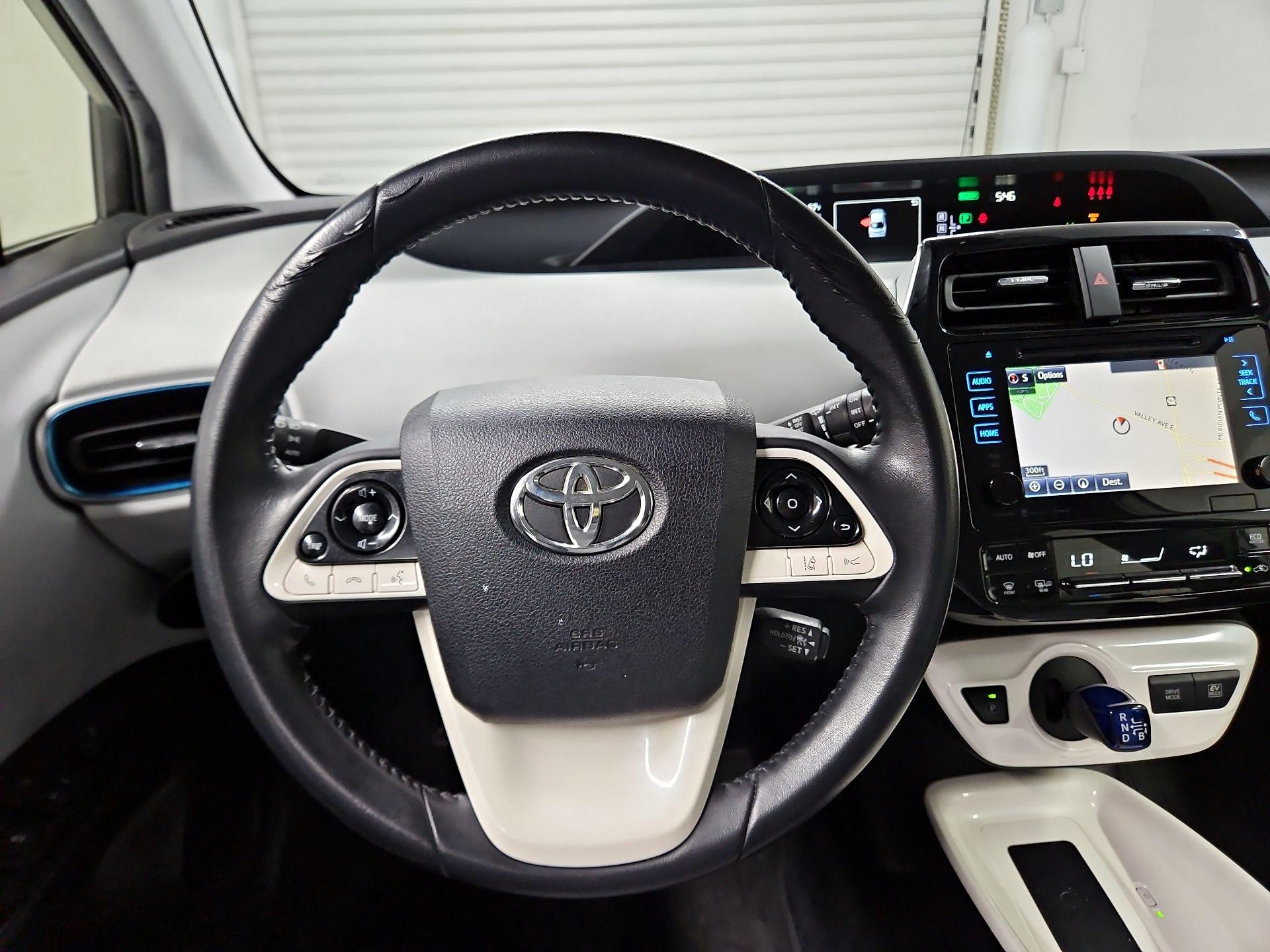 Thumbnail: 2017 Toyota Prius - 10