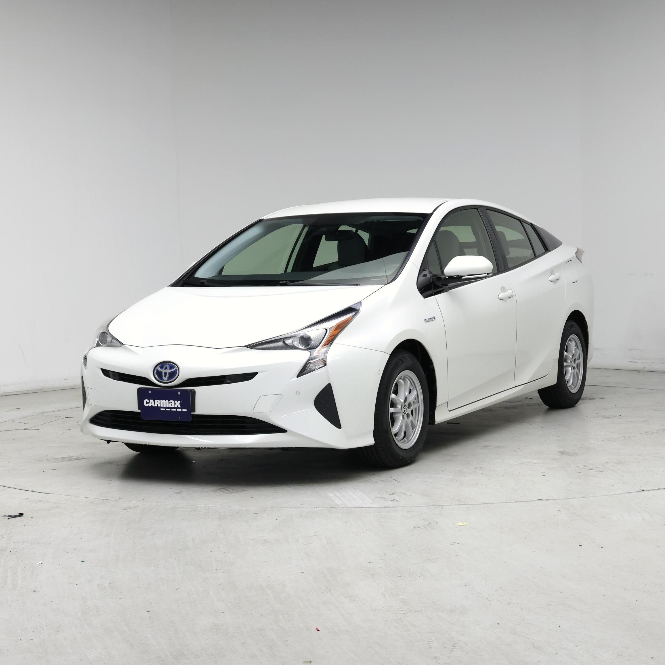 Thumbnail: 2017 Toyota Prius - 4