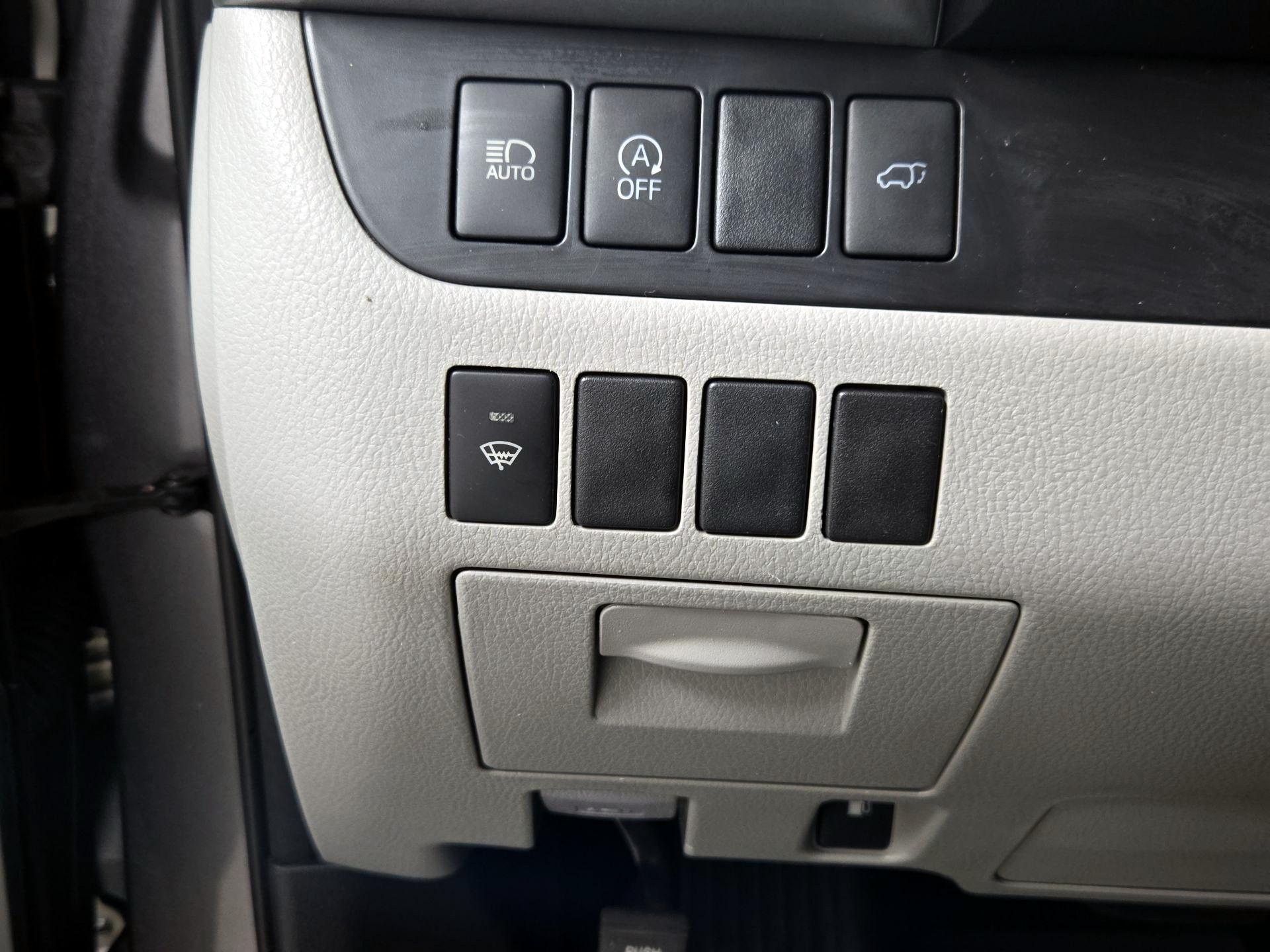 Thumbnail: 2018 Toyota Highlander - 13