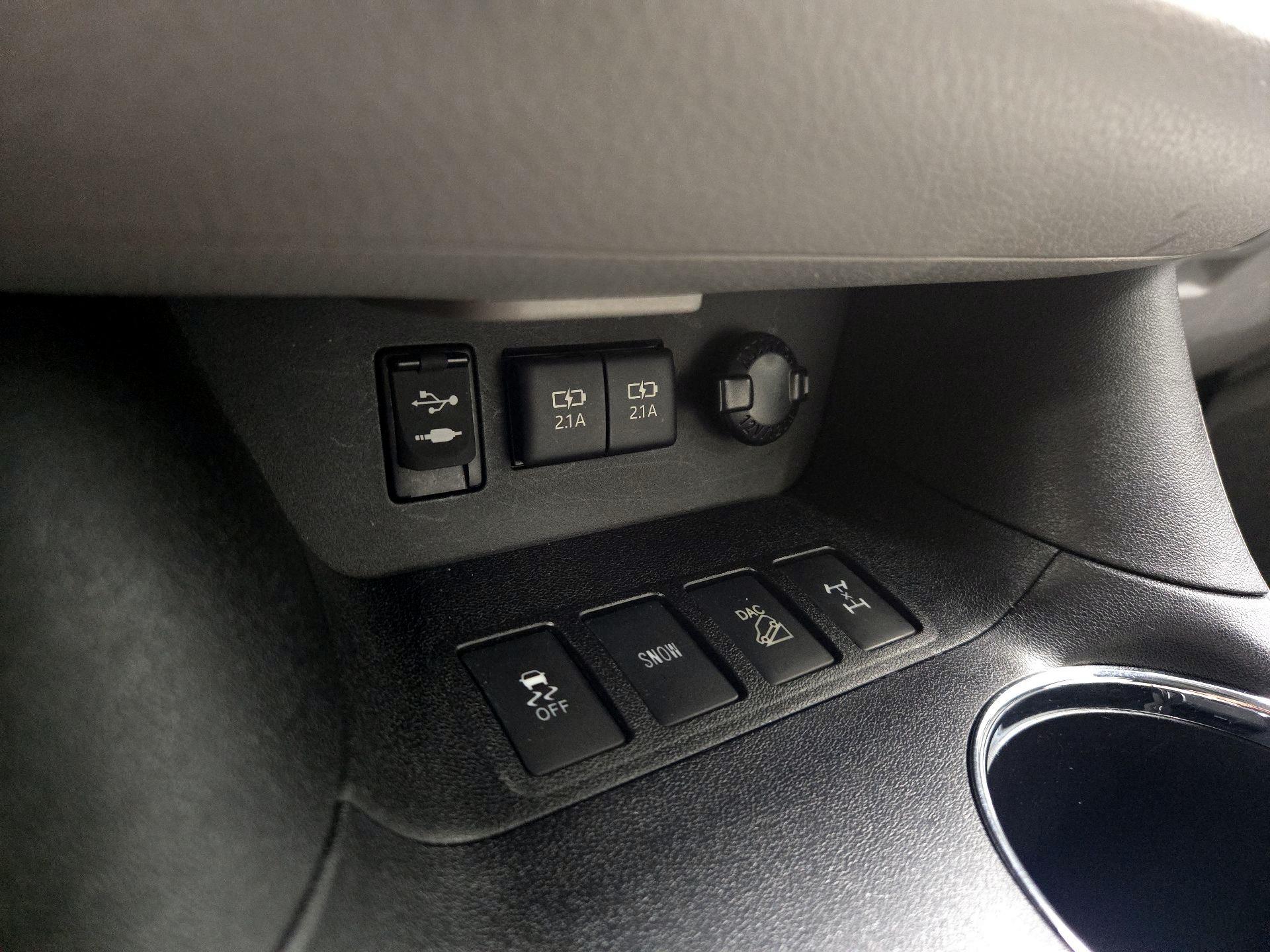 Thumbnail: 2018 Toyota Highlander - 19