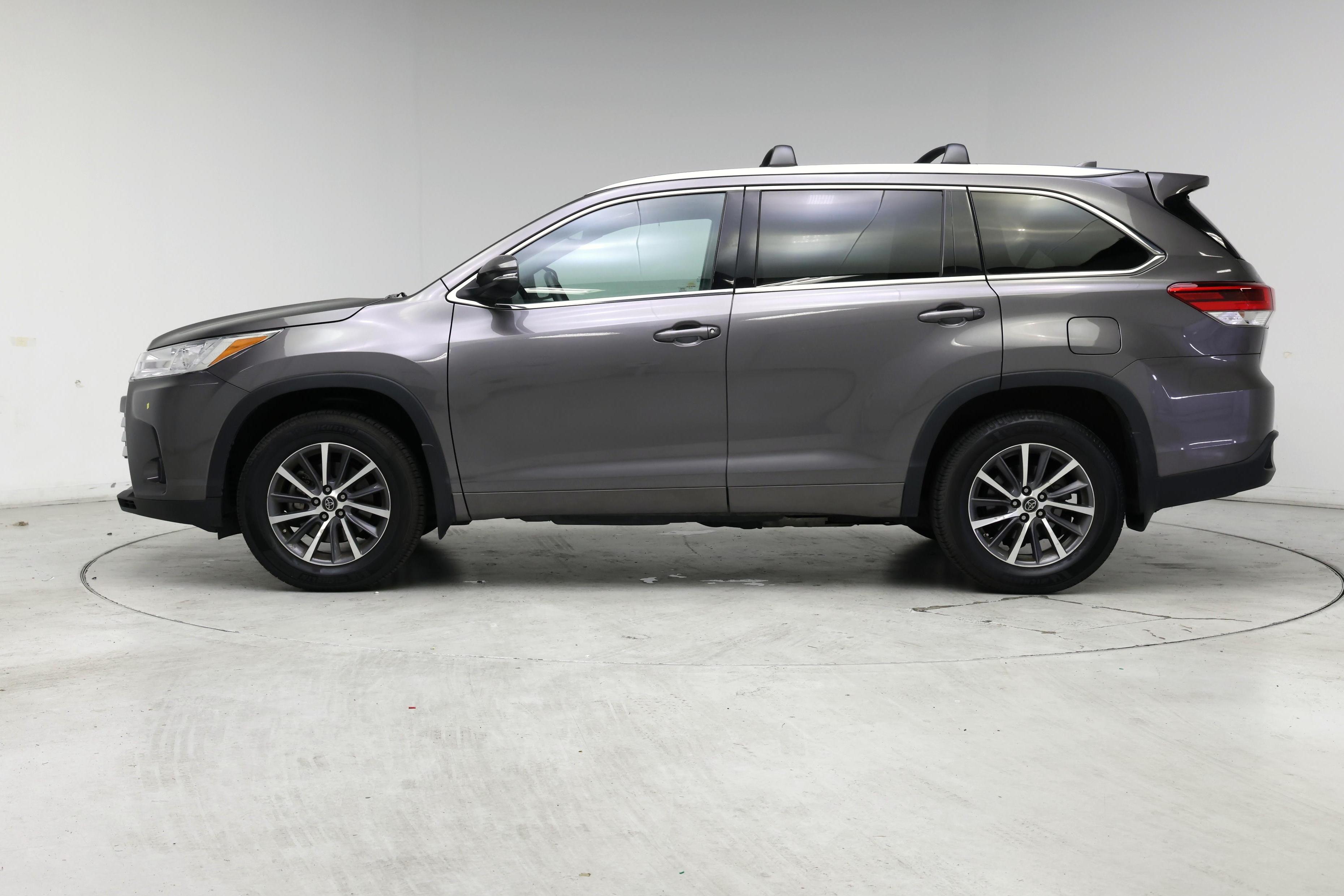 Thumbnail: 2018 Toyota Highlander - 3