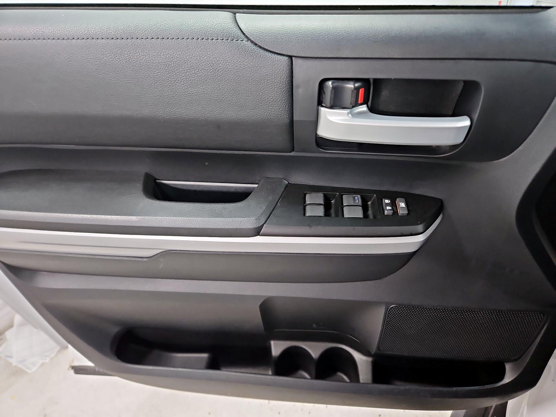 Thumbnail: 2018 Toyota Tundra - 12