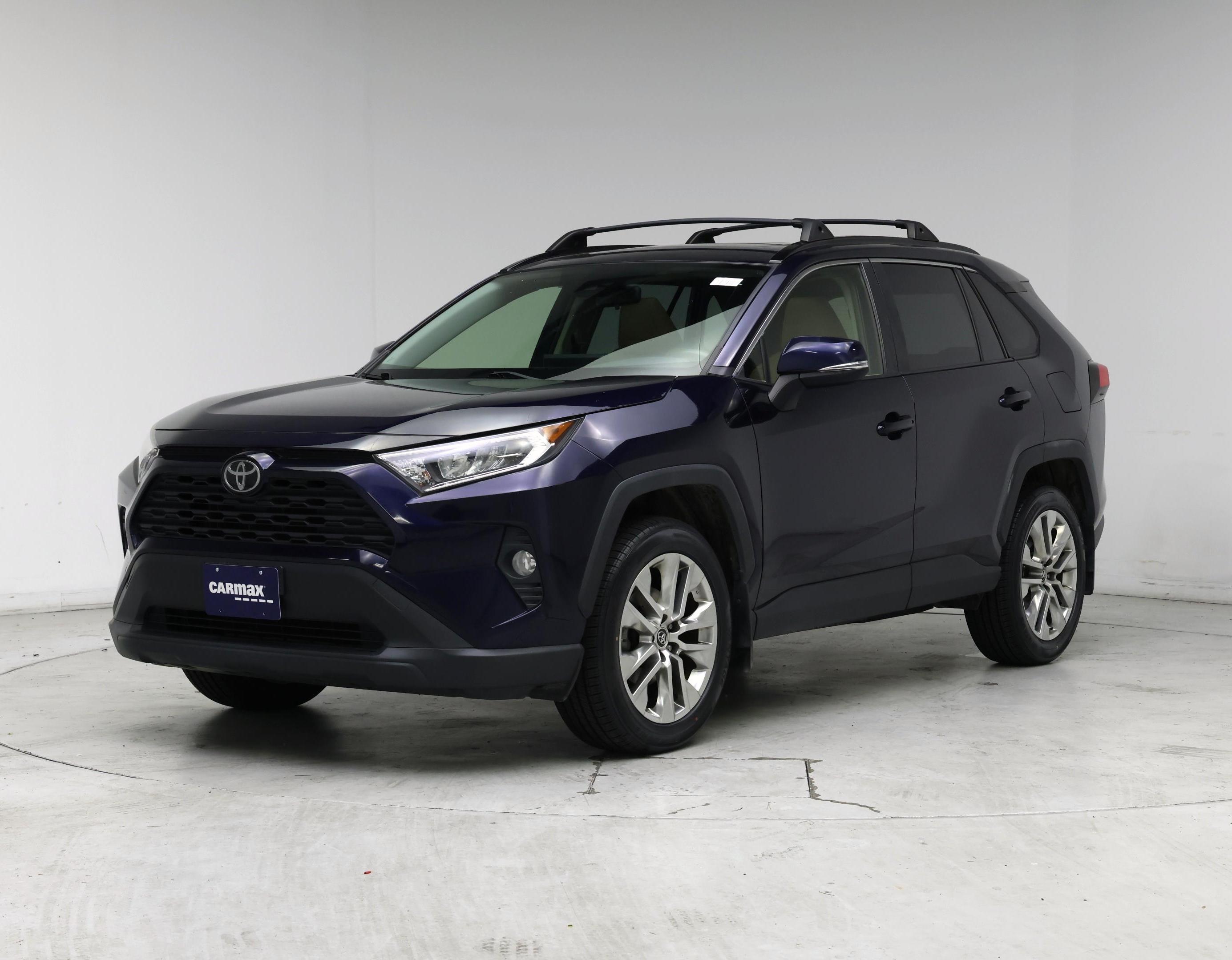 Thumbnail: 2019 Toyota RAV4 - 4
