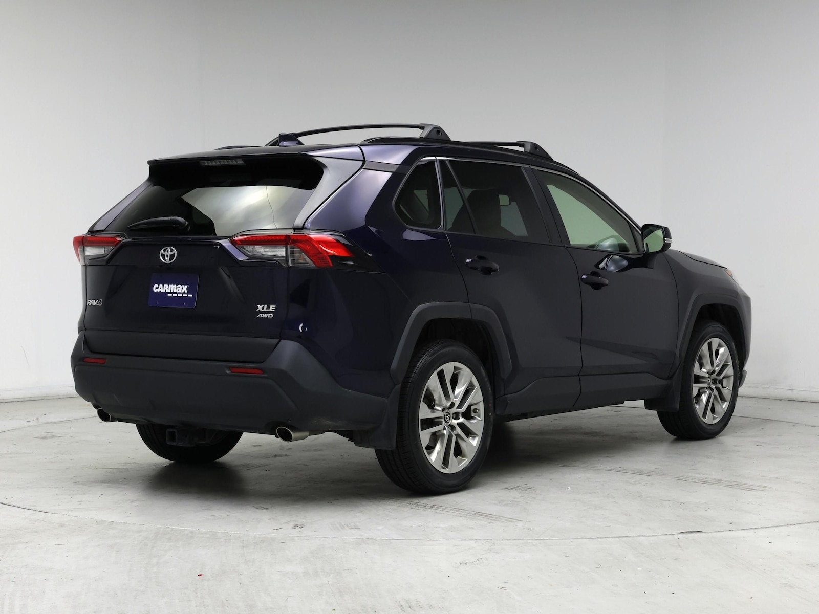2019 Toyota RAV4 XLE Premium - Photo 9