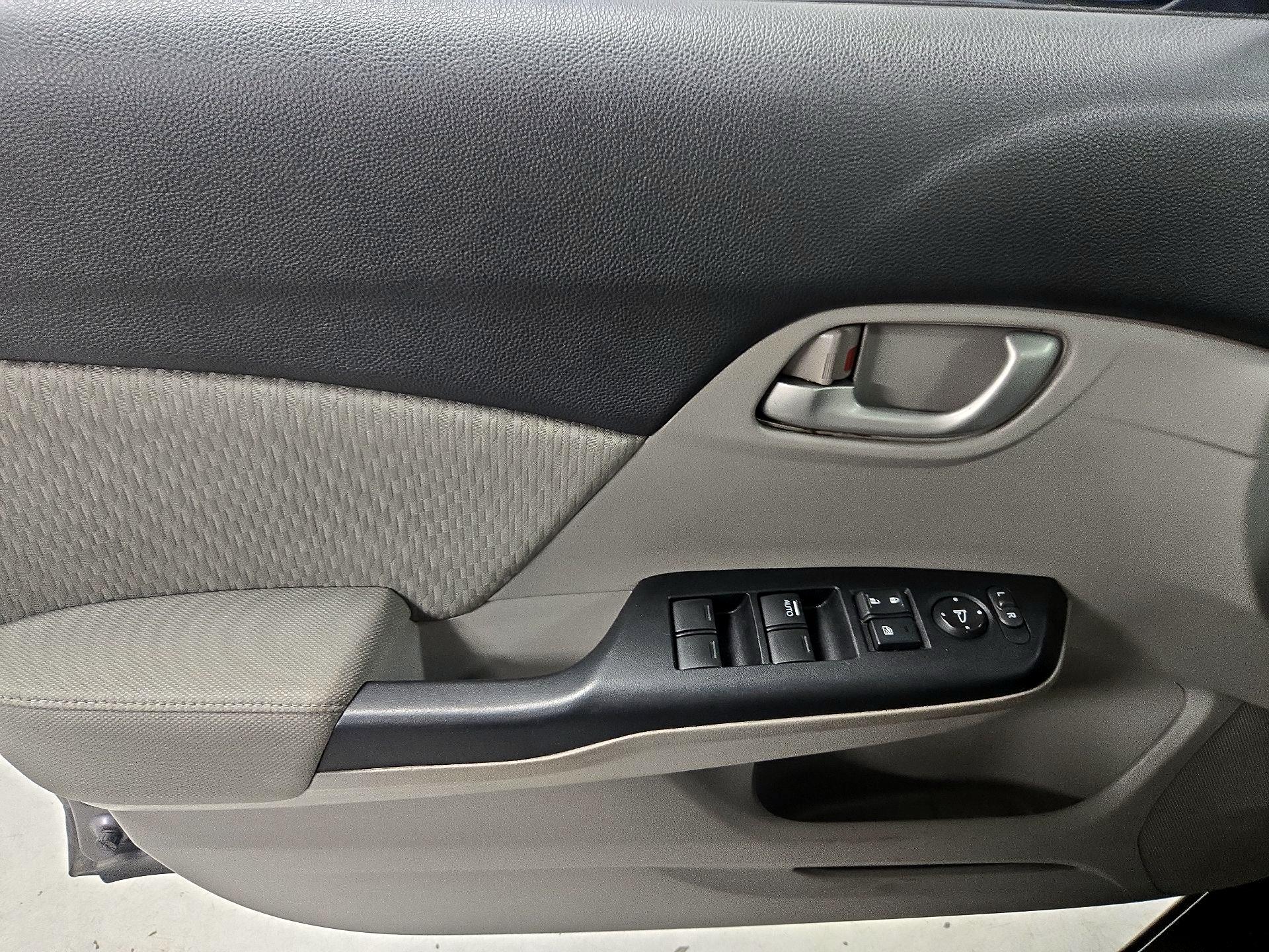 Thumbnail: 2015 Honda Civic - 12