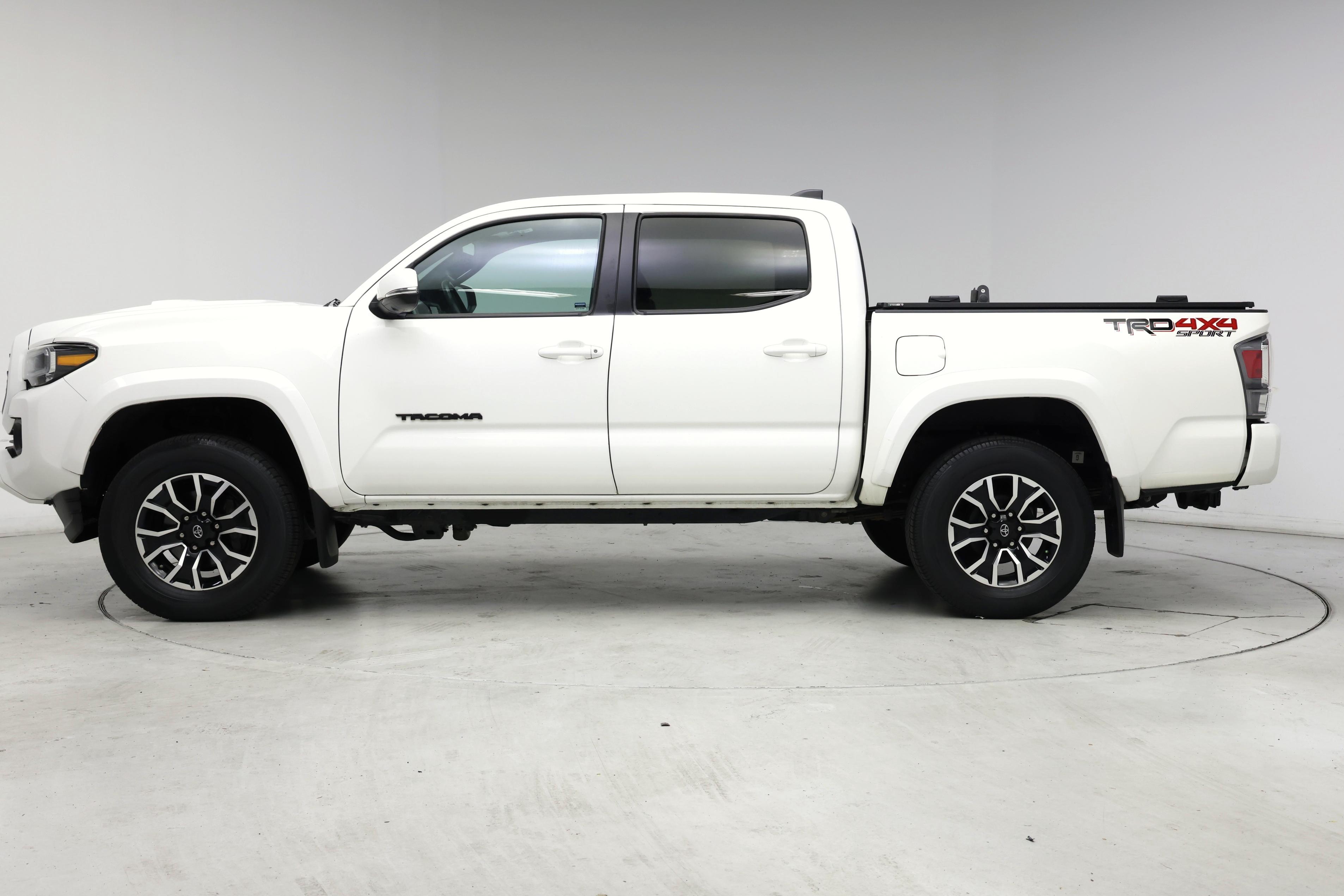Thumbnail: 2021 Toyota Tacoma - 3