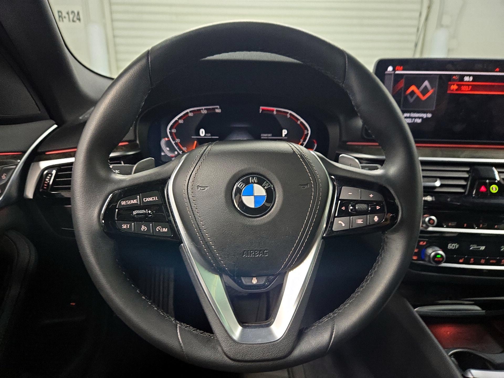 Thumbnail: 2022 BMW 5 Series - 10