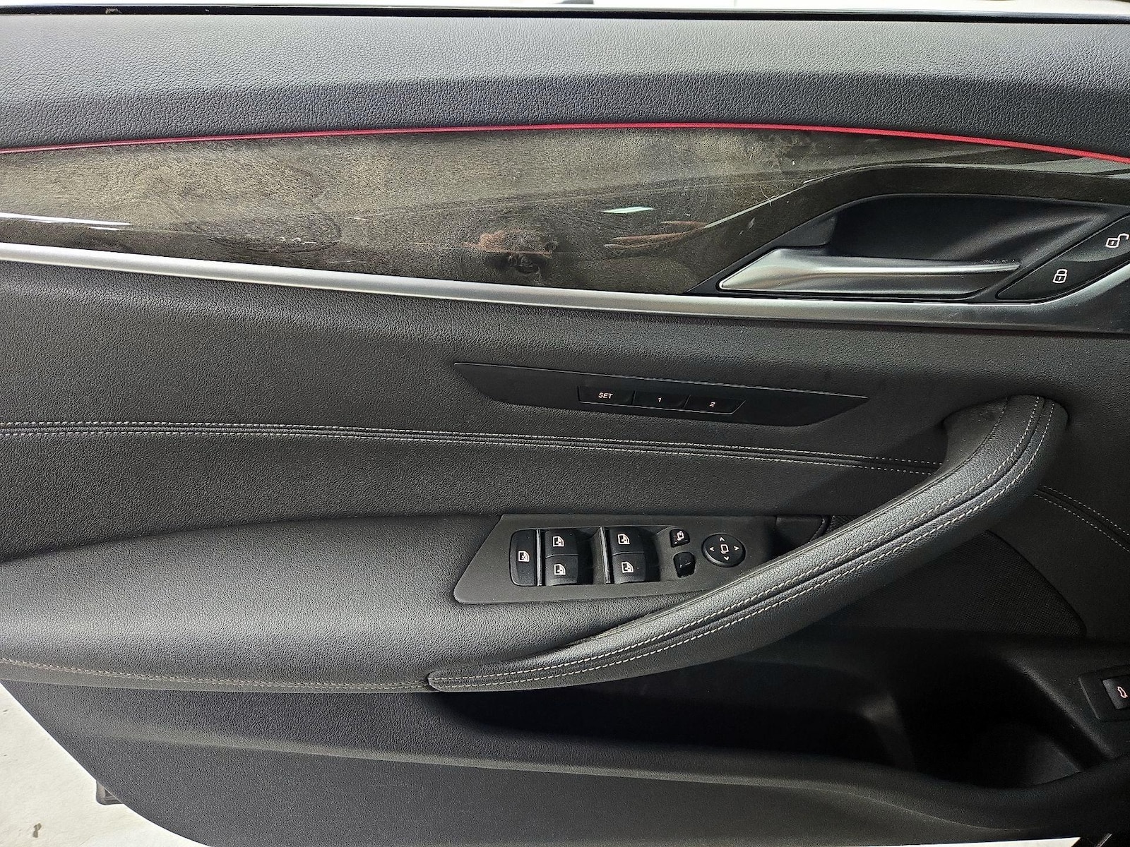 2022 BMW 5 Series 530i - Photo 13