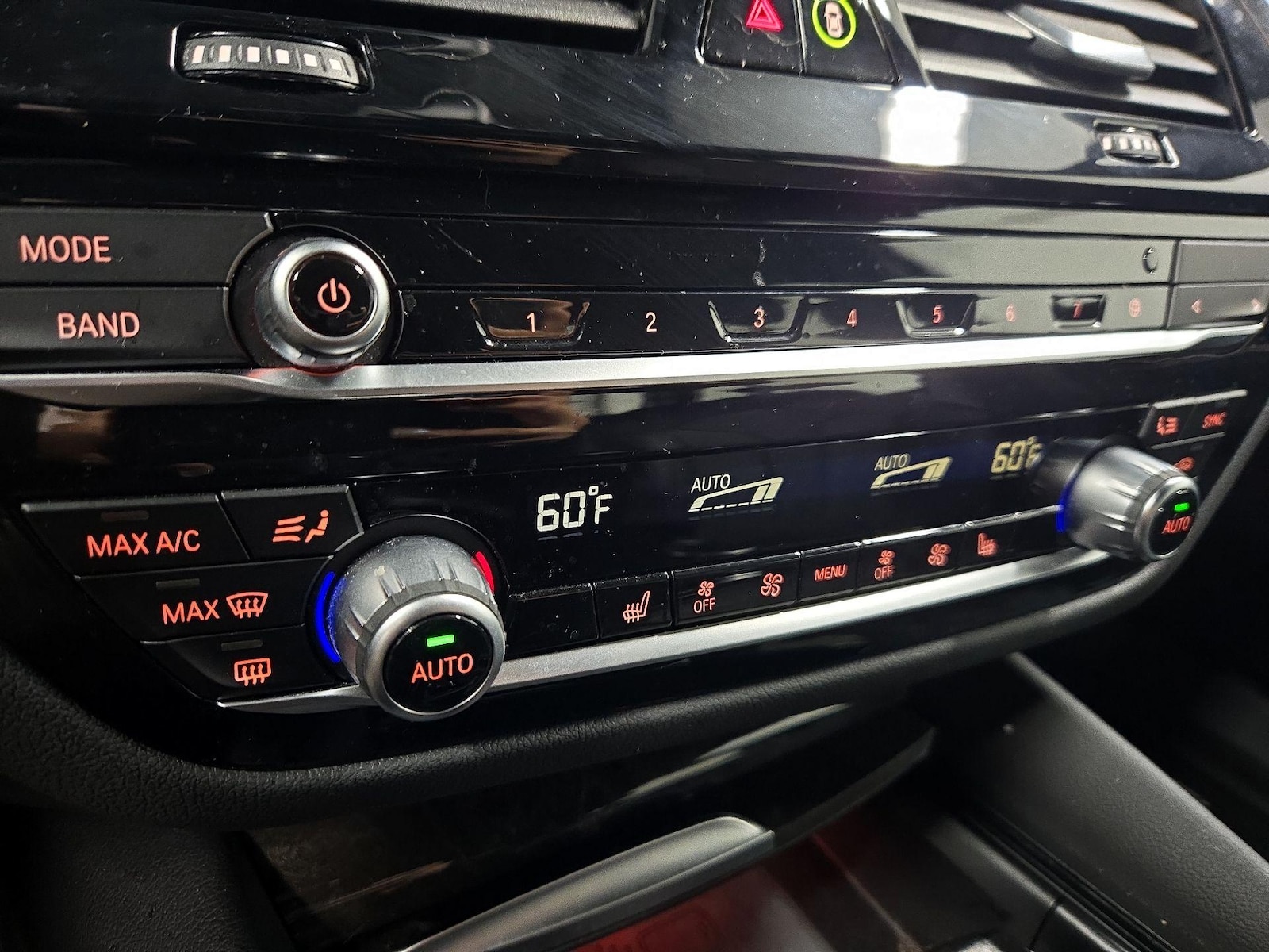 2022 BMW 5 Series 530i - Photo 18