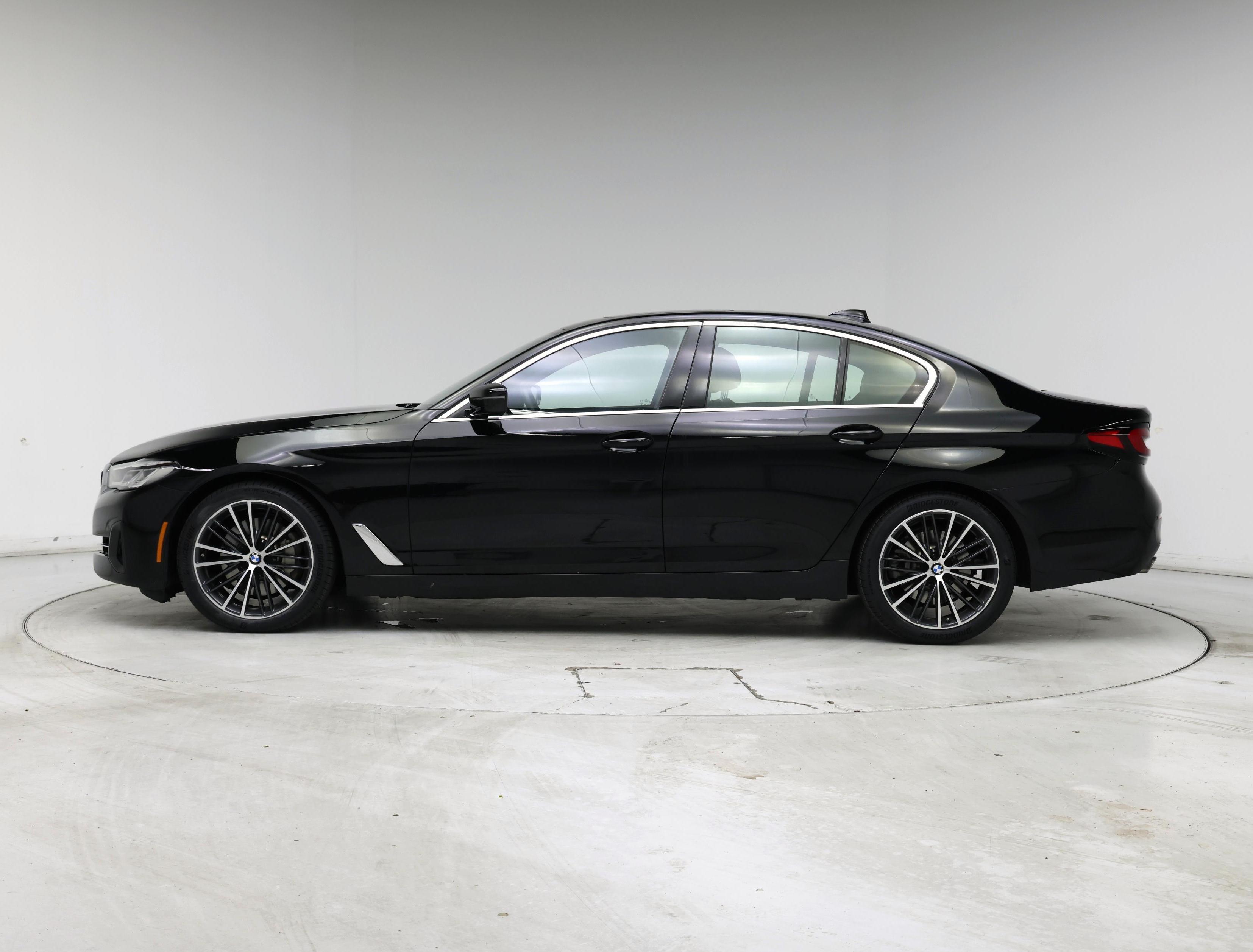 Thumbnail: 2022 BMW 5 Series - 3